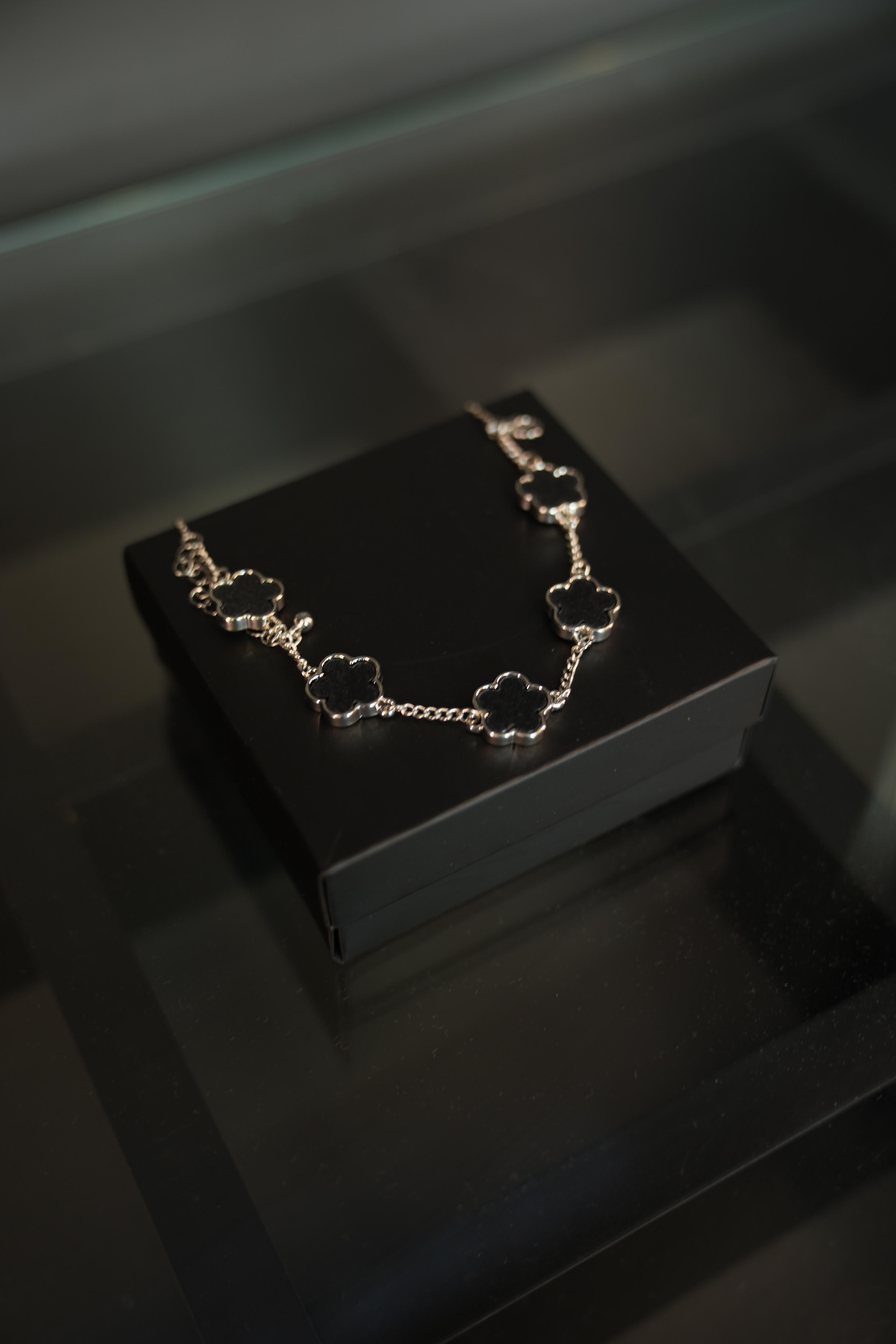 van cleef bileklik