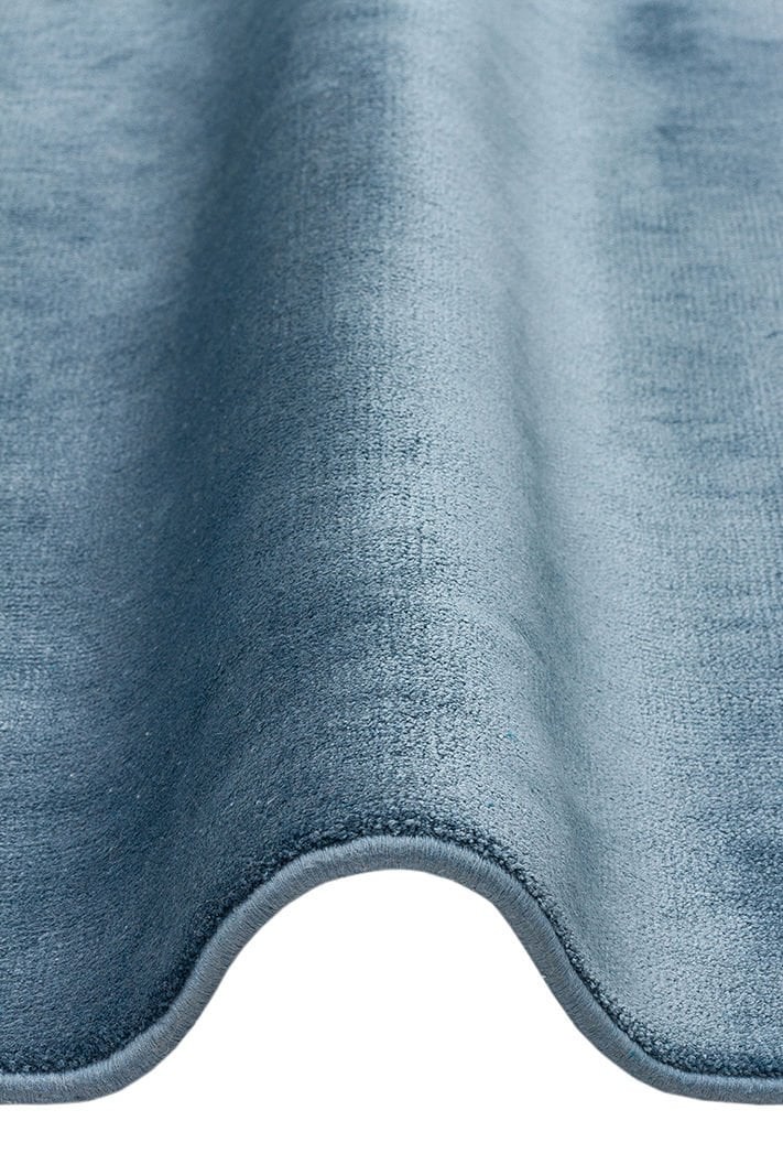 EMİRGAN HALI HARWARD SERİSİ - HR 01 NAVY BLUE VİSKON VE FLOŞ İPLİKLER İLE ÜRETİLEN DÜZ RENK İPEKLİ HALI
