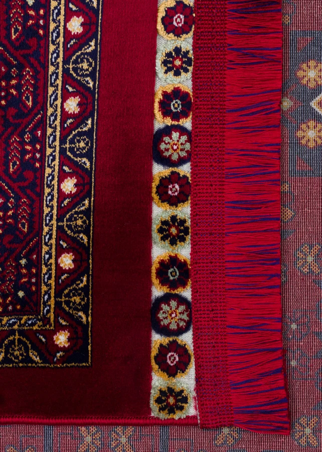 EMİRGAN HALI AFGAN SERİSİ AF 05 KIRMIZI AFGAN DESENLİ BAMBU SATEN MAKİNE HALISI