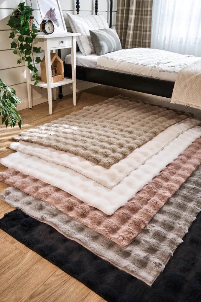 EMİRGAN HALI BUBBLE PLUS SERİSİ YUMUŞAK TÜYLÜ KALİTELİ MAKİNE HALISI - Krem