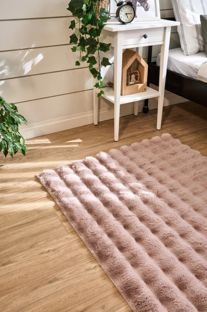 EMİRGAN HALI BUBBLE PLUS SERİSİ YUMUŞAK TÜYLÜ KALİTELİ MAKİNE HALISI - Pudra