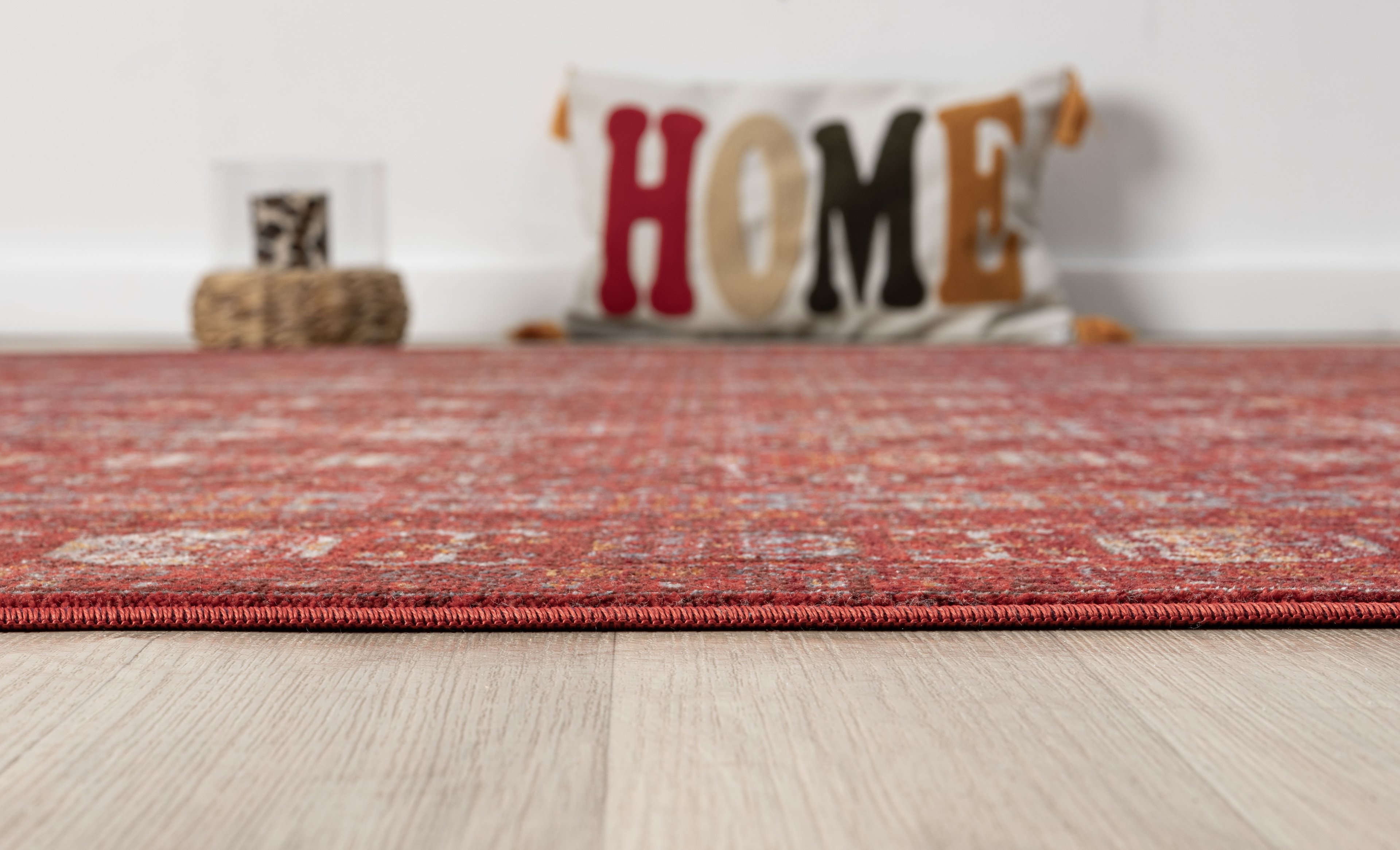 EMİRGAN HALI ASRIN SERİSİ ASR 07 BORDO ESKİTME DESENLİ MAKİNE HALISI