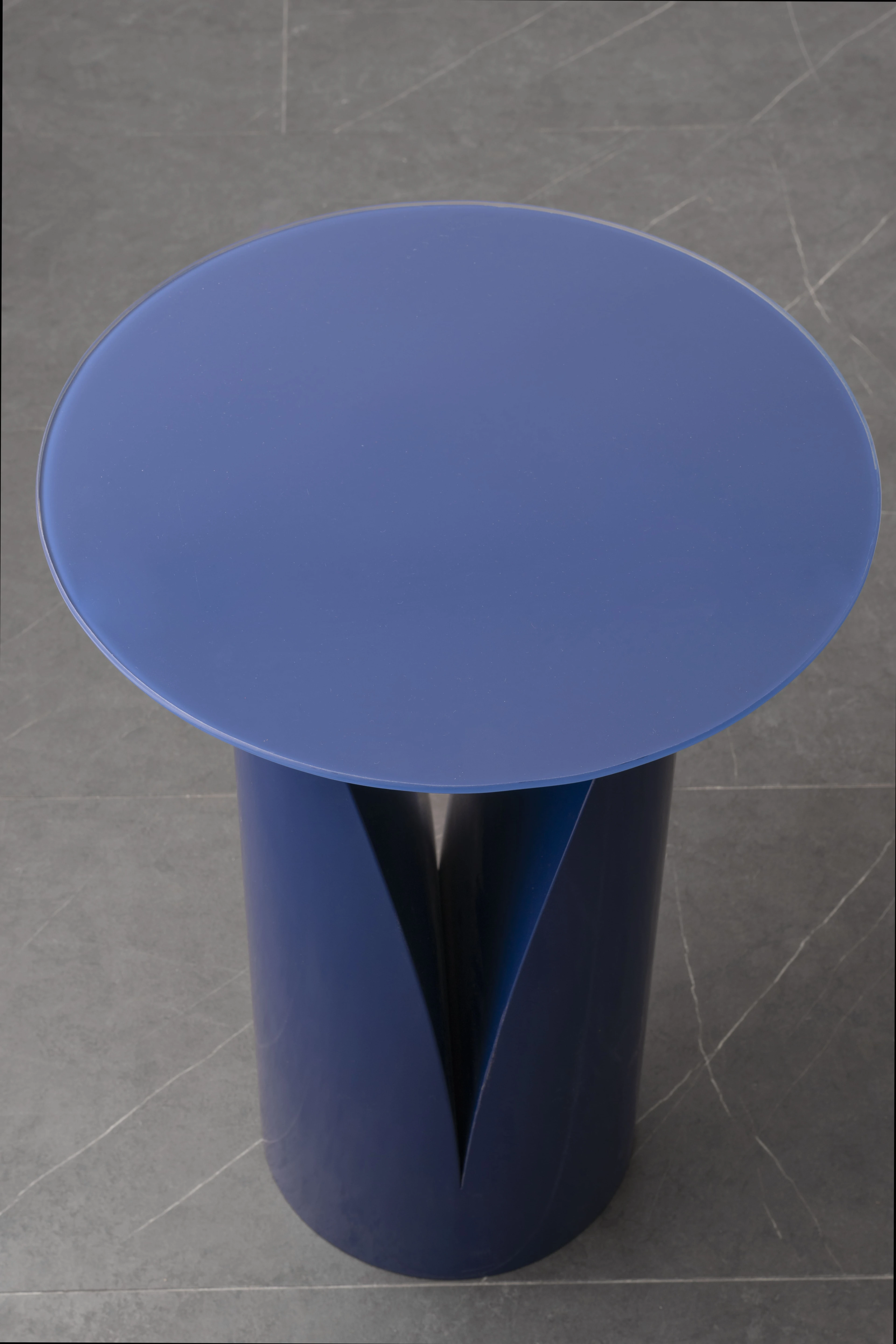 V-Line Metal Silindir Sehpa