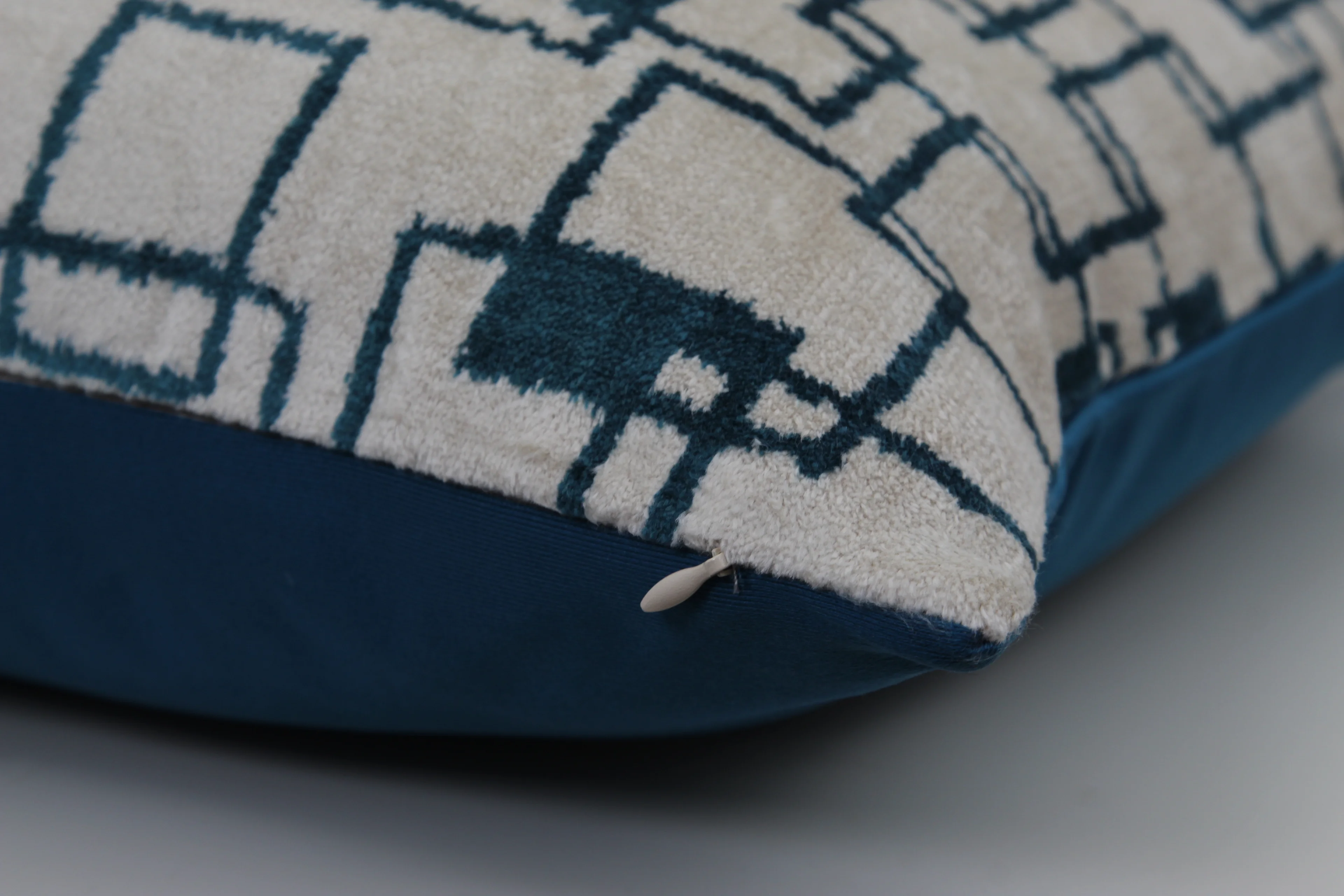 Dinamik Çizgi Sanatı Dekoratif Kırlent