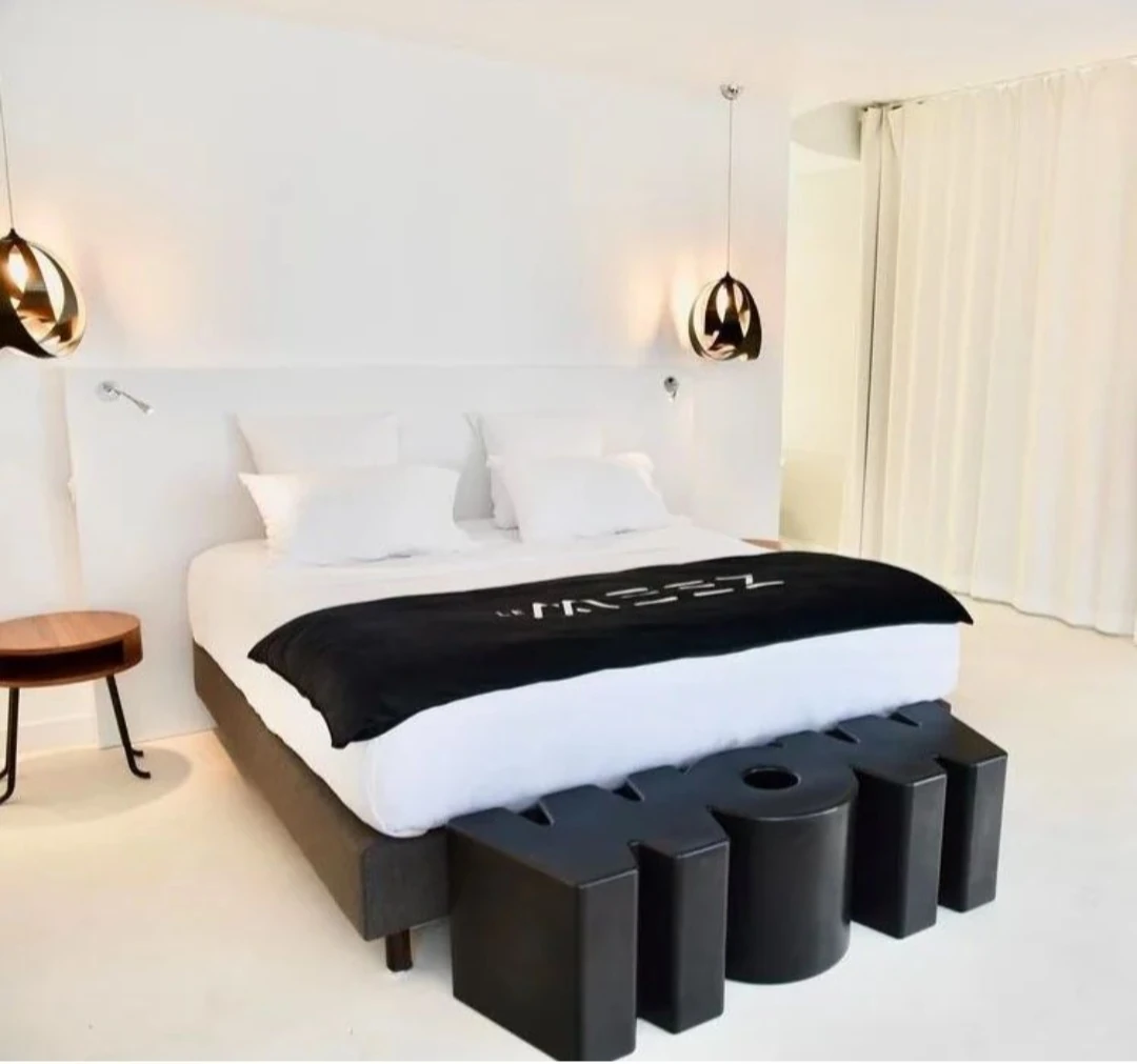 WOW Kaligrafik Tabure