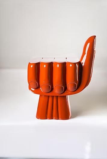 Yumruk Şekilli Dekoratif Sandalye