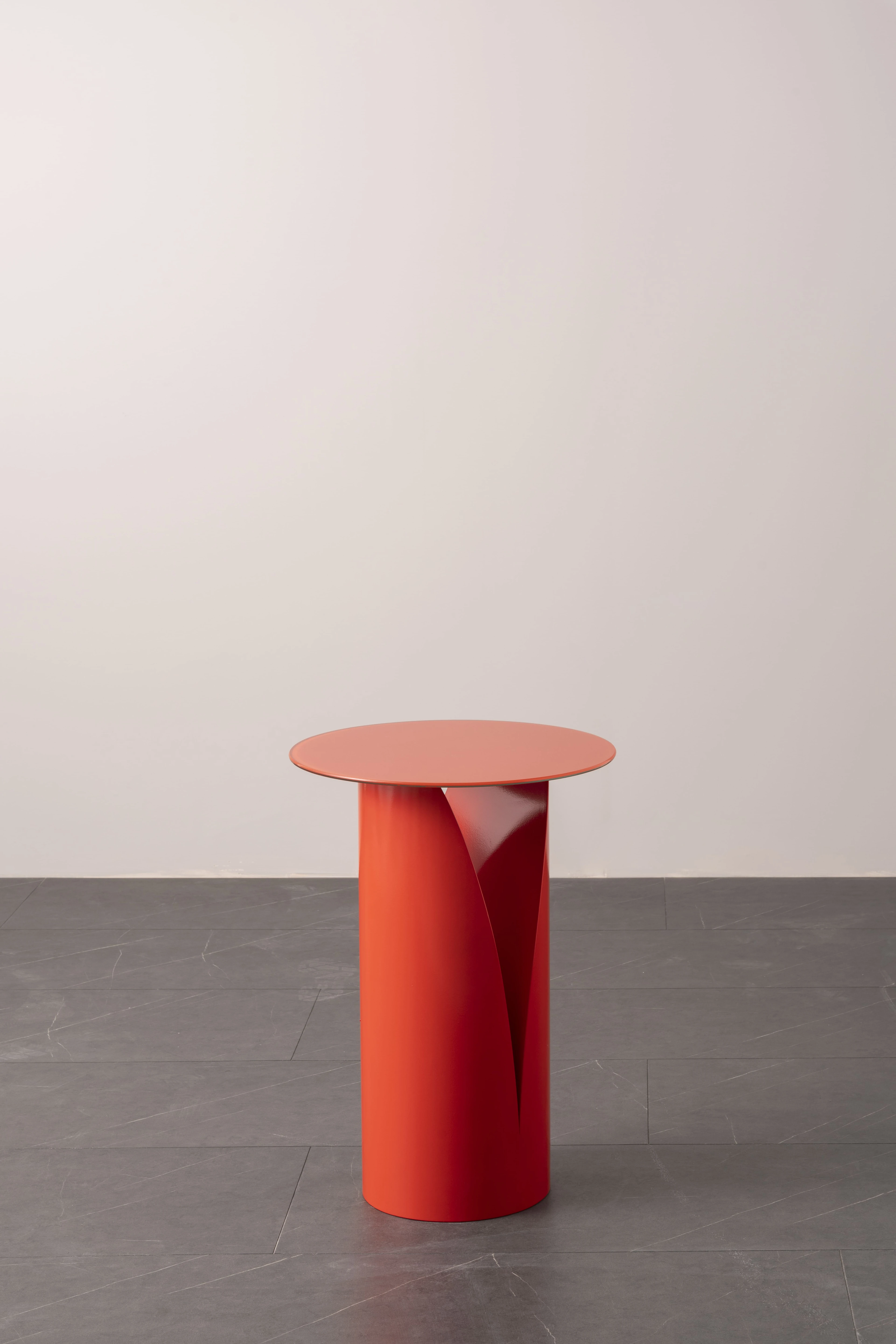 V-Line Metal Silindir Sehpa