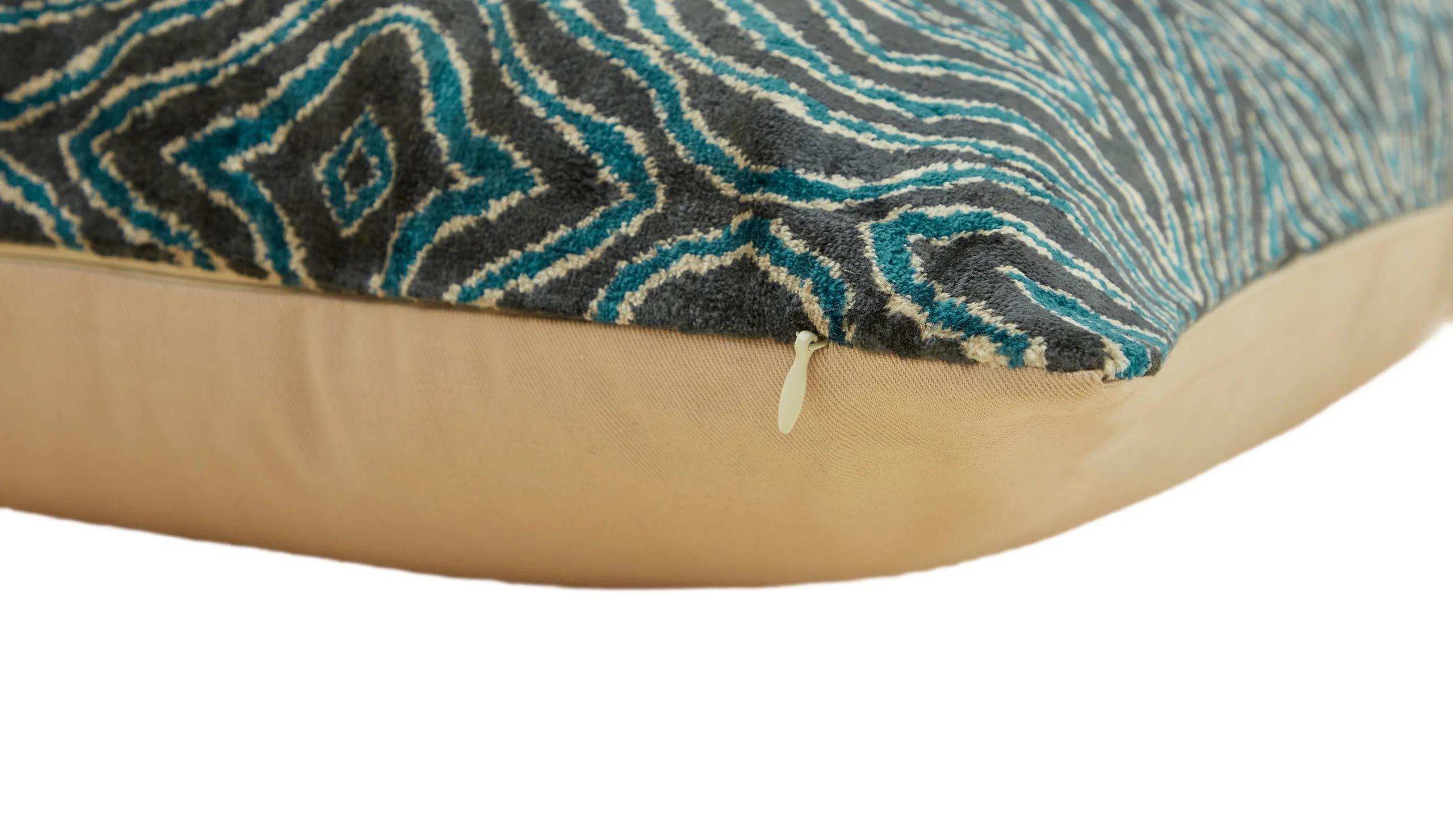 İkat Rombus Dekoratif Kadife Kırlent Kılıfı