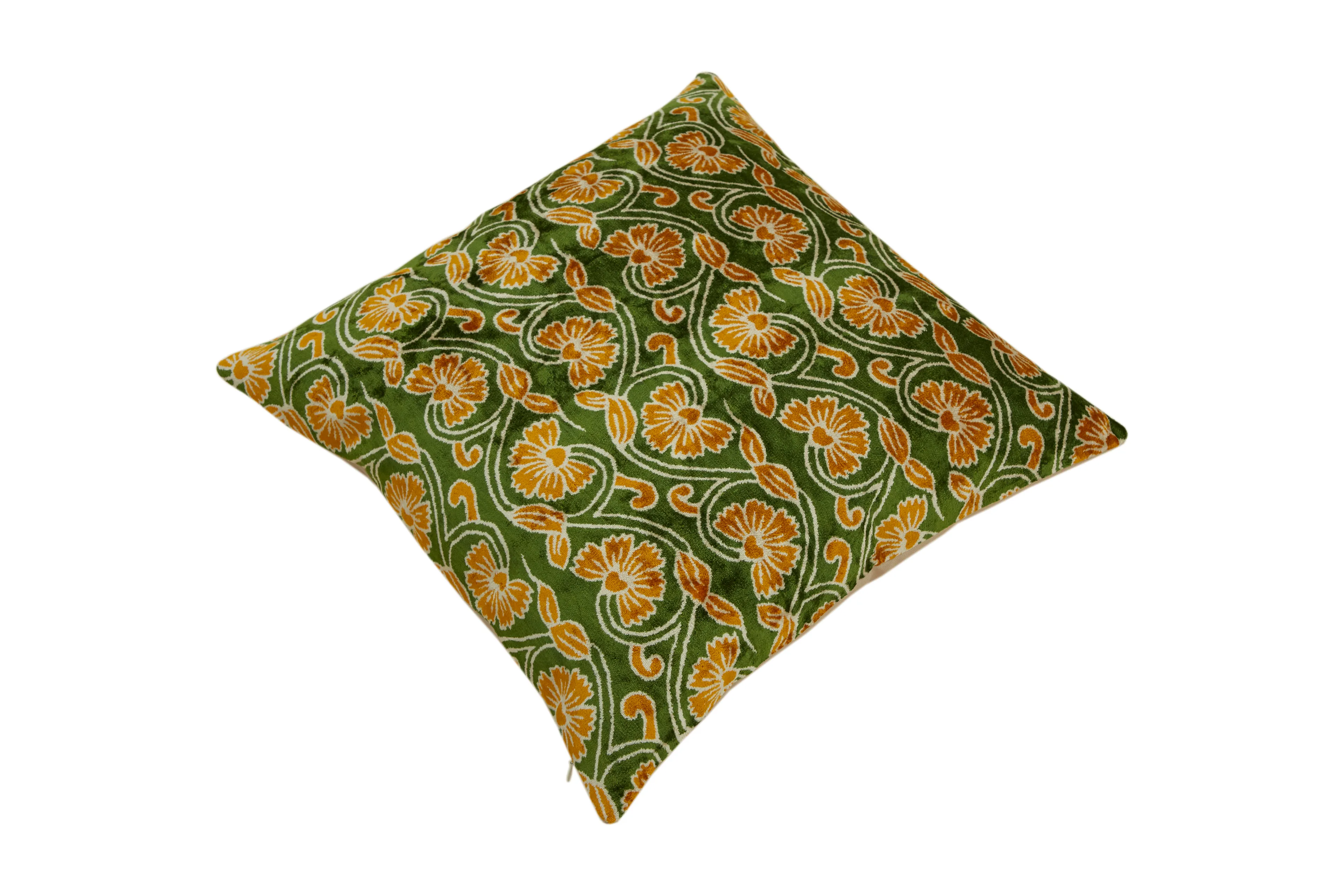 Asma Yaprağı Desenli Dekoratif Kadife Kırlent Kılıfı