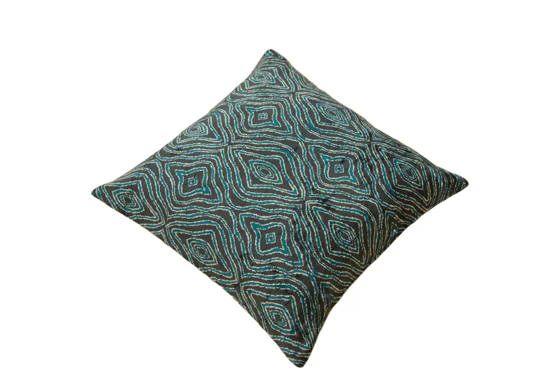 İkat Rombus Dekoratif Kadife Kırlent Kılıfı