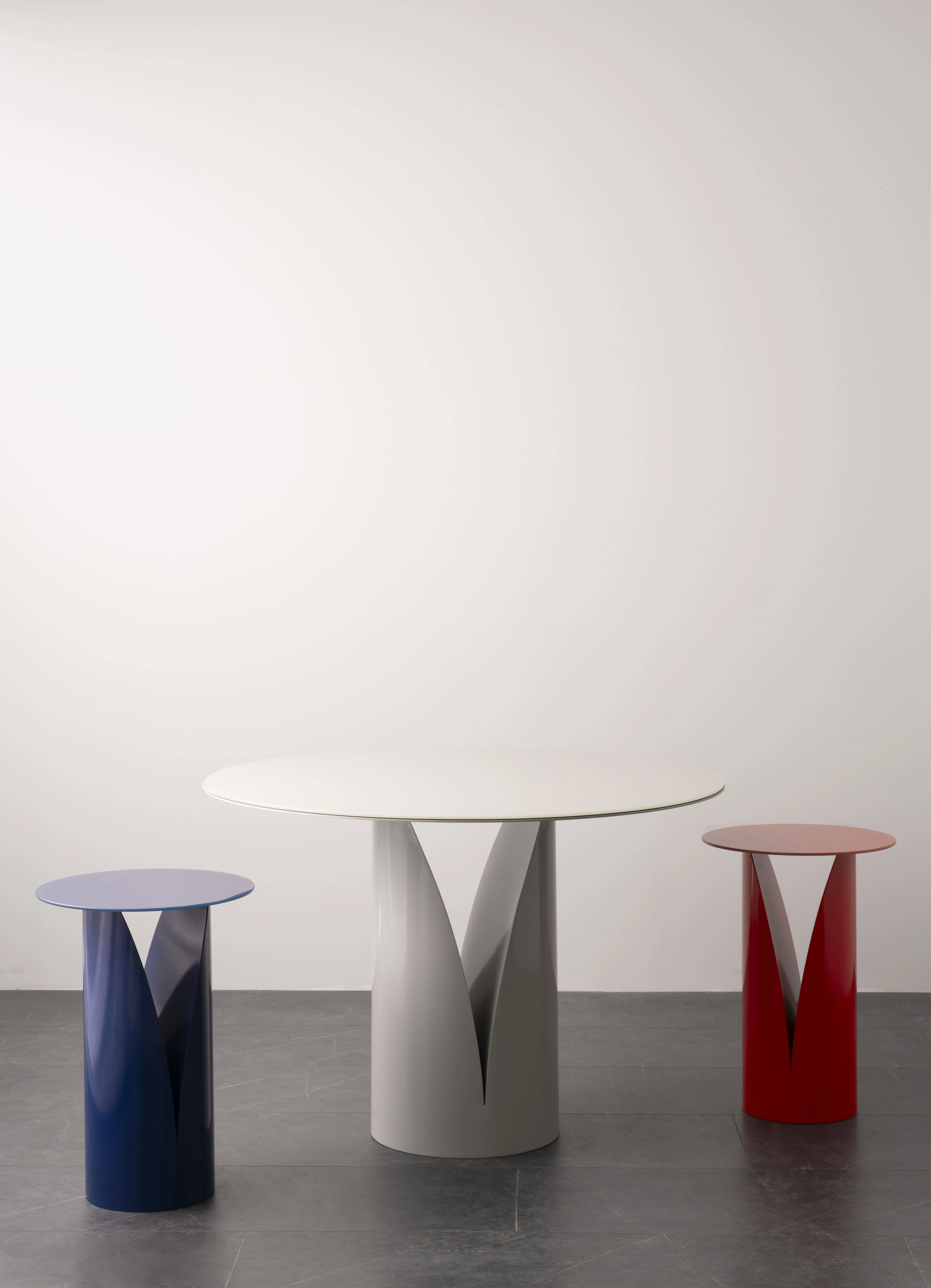 V-Line Metal Silindir Sehpa