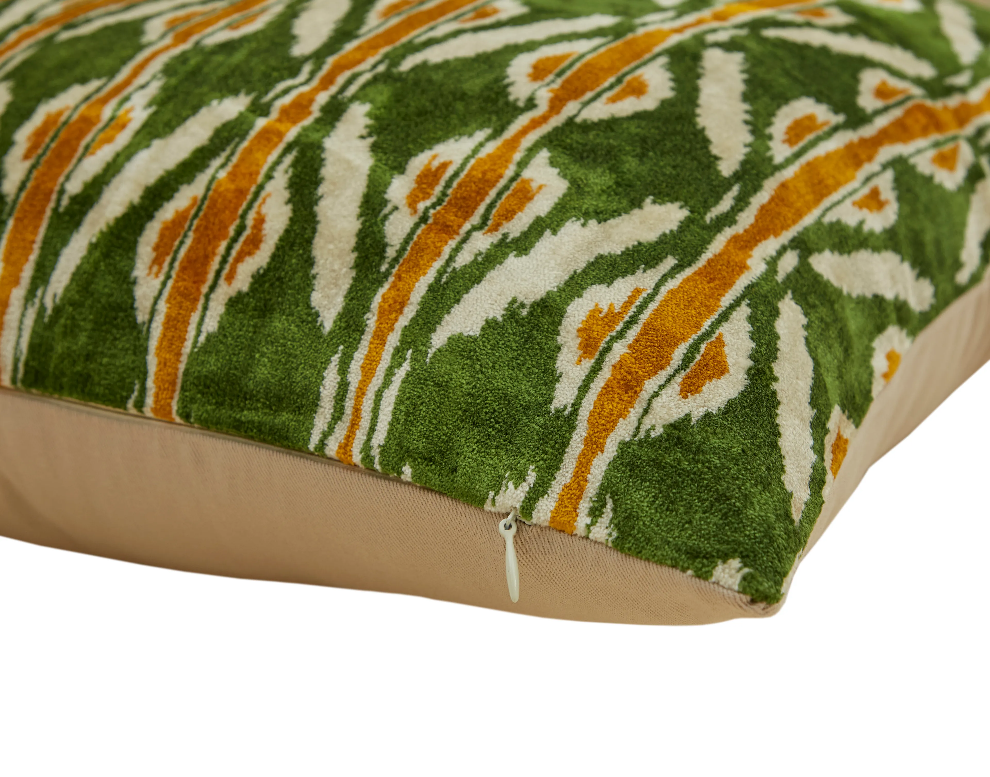 Enerjik Çapraz Çizgili Dekoratif Kadife Kırlent Kılıfı