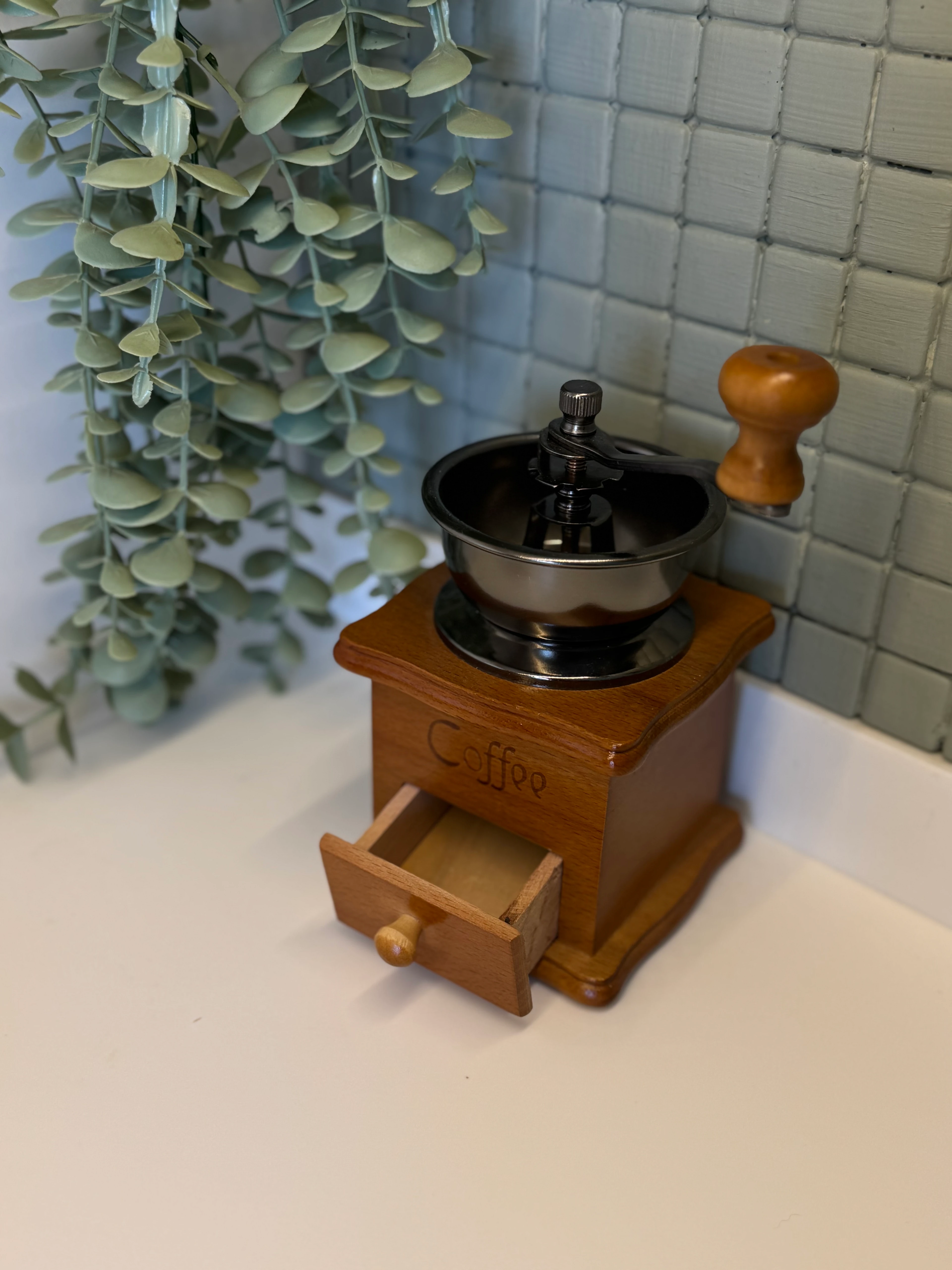 Vintage Ahşap Kahve Değirmeni