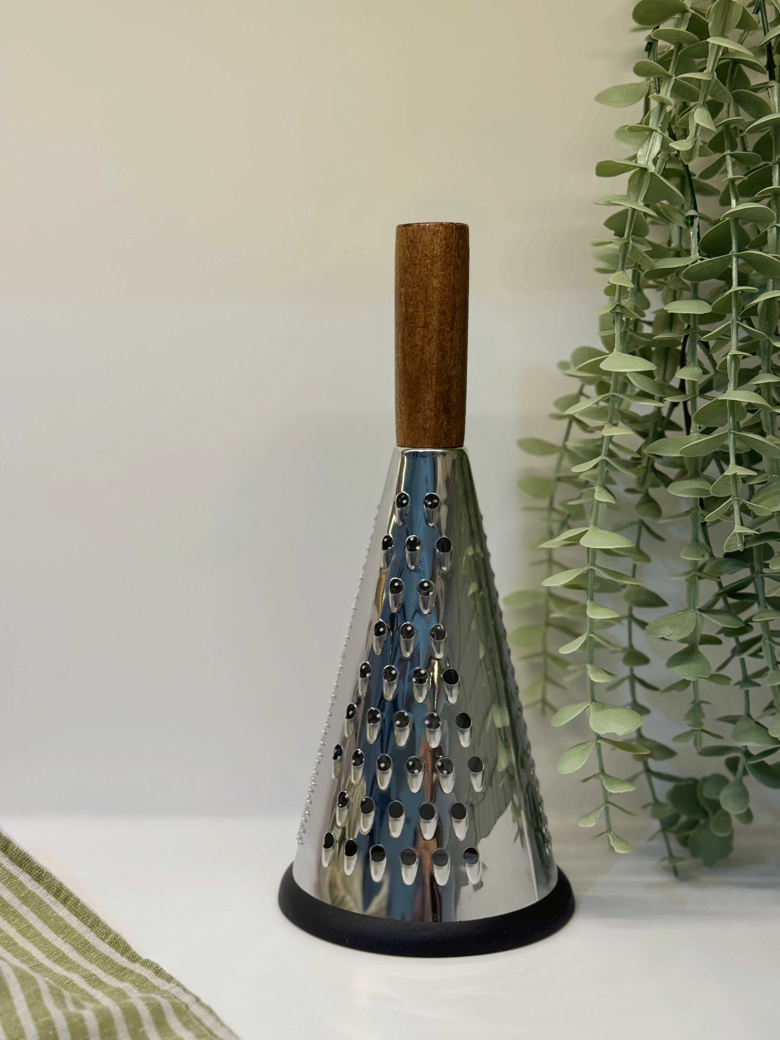 Akasya Kulplu 3 Yüzeyli Çelik Rende