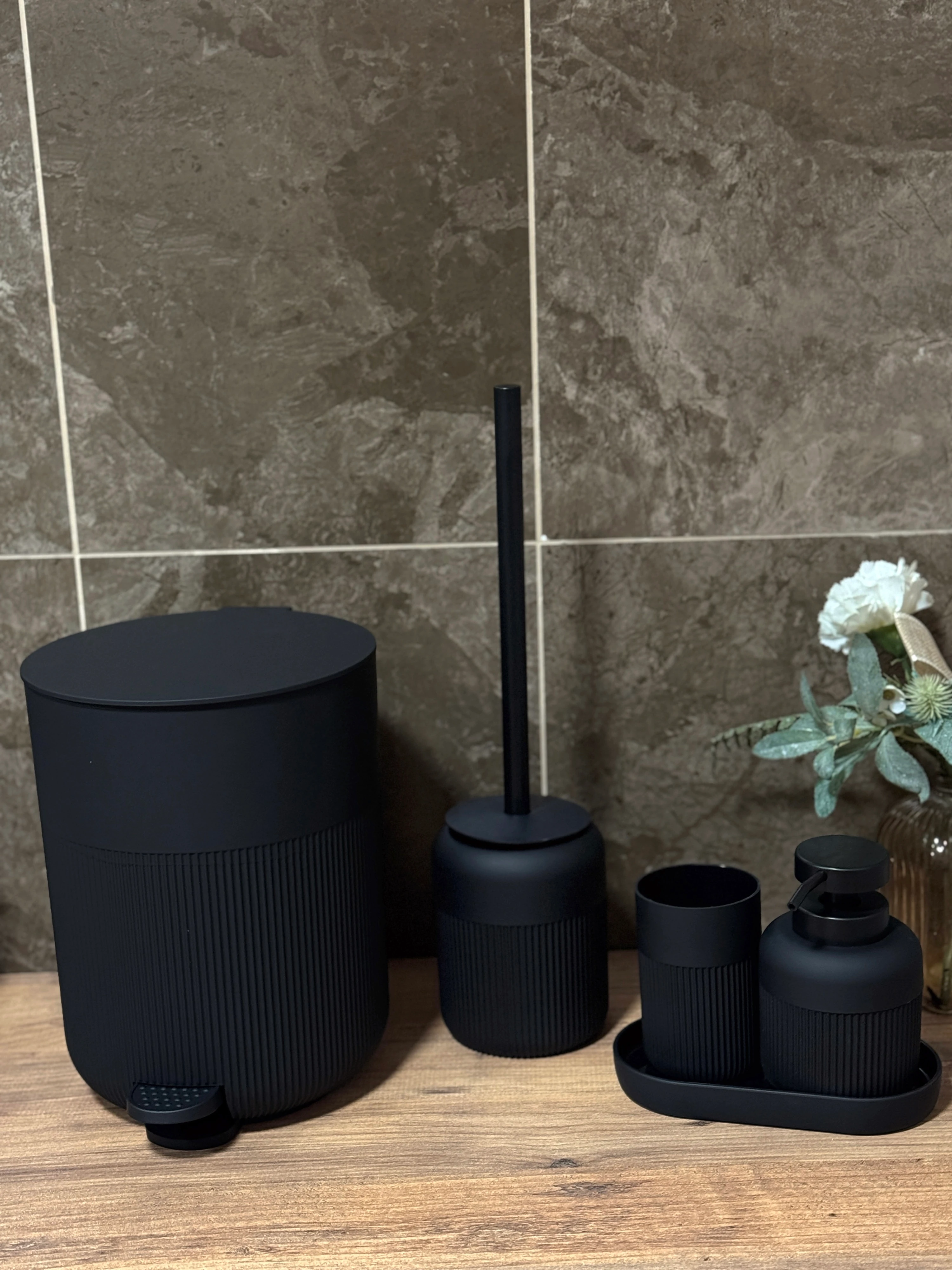 Urban Matte 5’li Banyo Seti Siyah