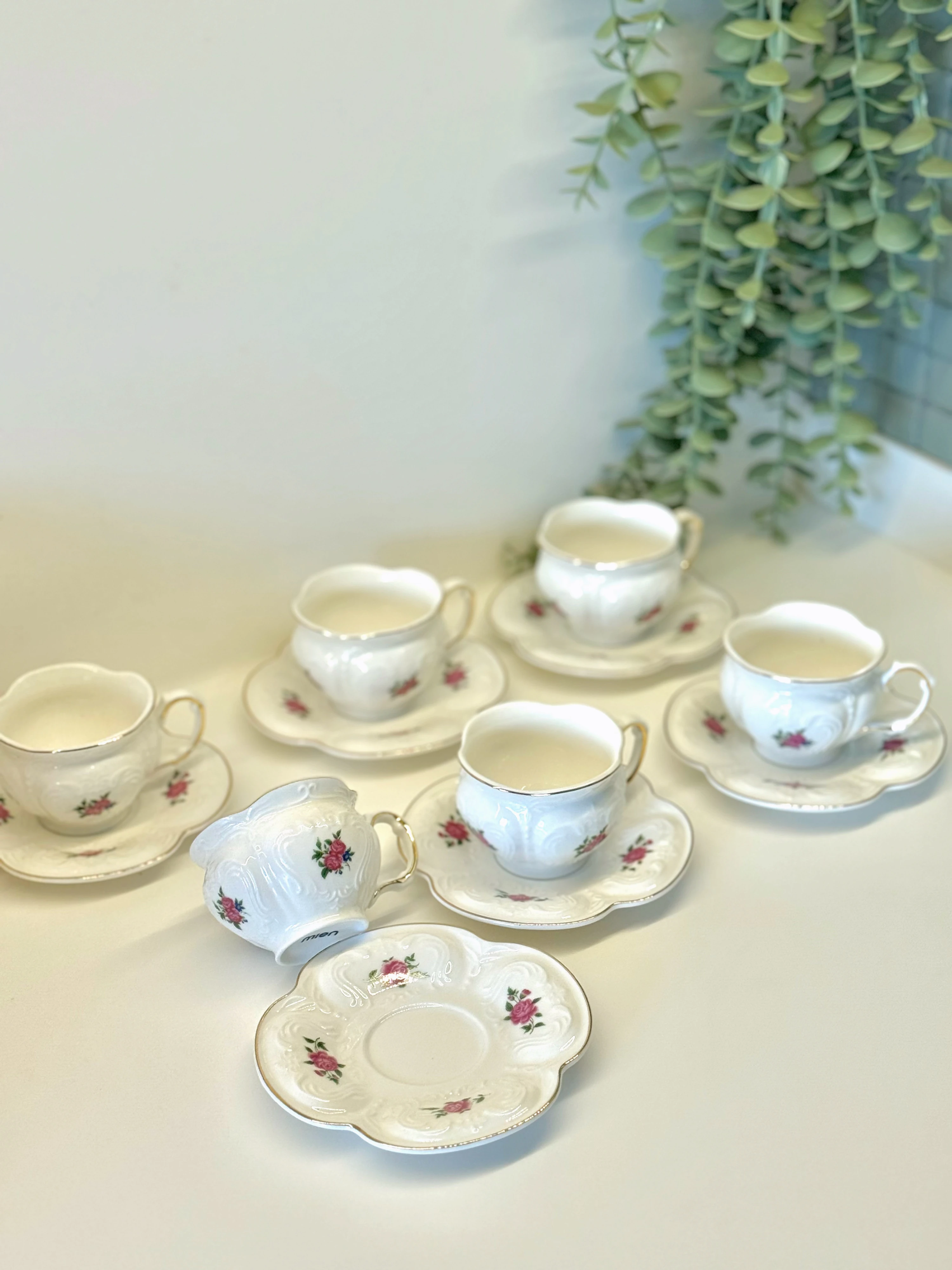 Vintage Güller - 6'lı Kabartma Desenli Fincan Takımı