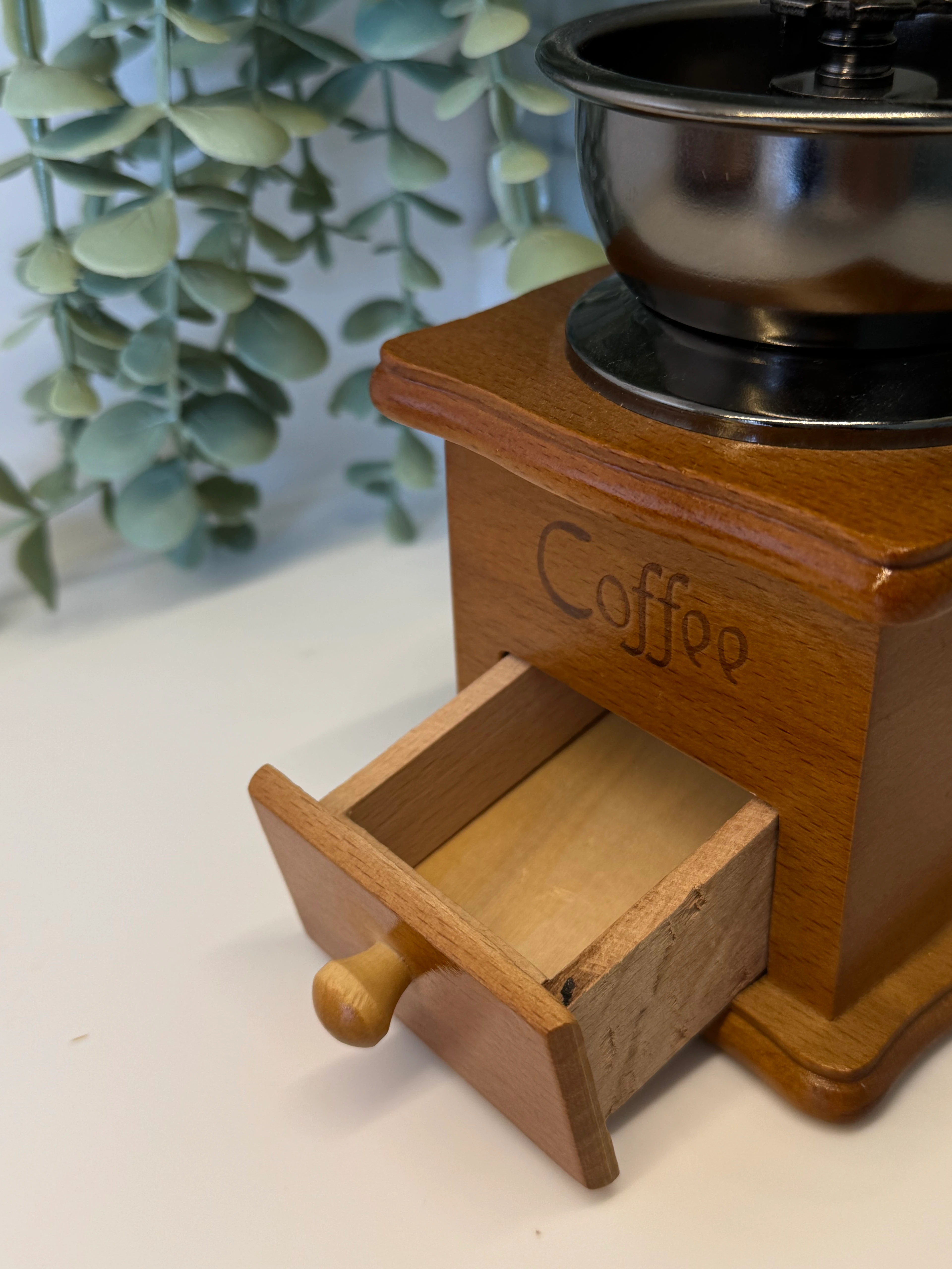 Vintage Ahşap Kahve Değirmeni