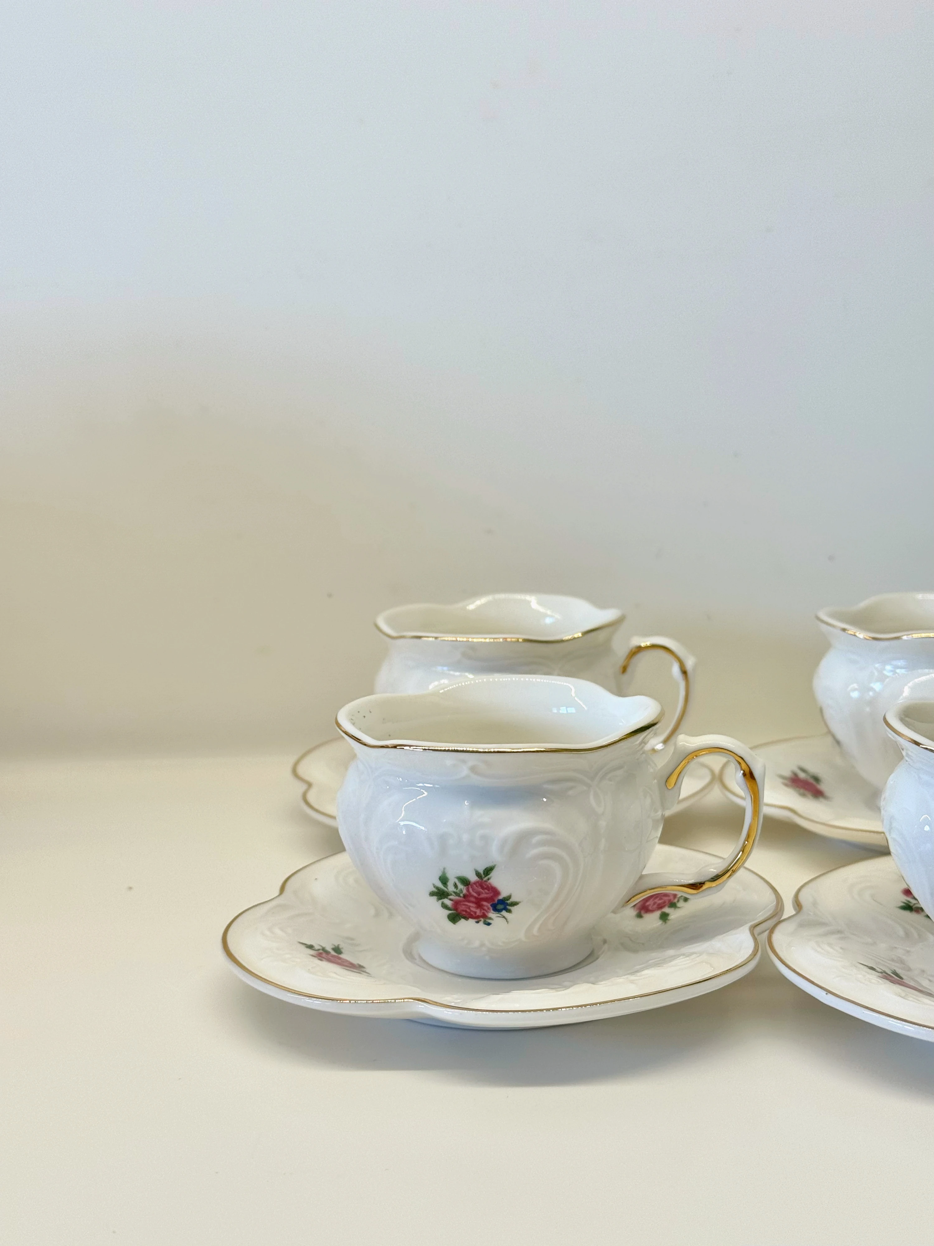 Vintage Güller - 6'lı Kabartma Desenli Fincan Takımı