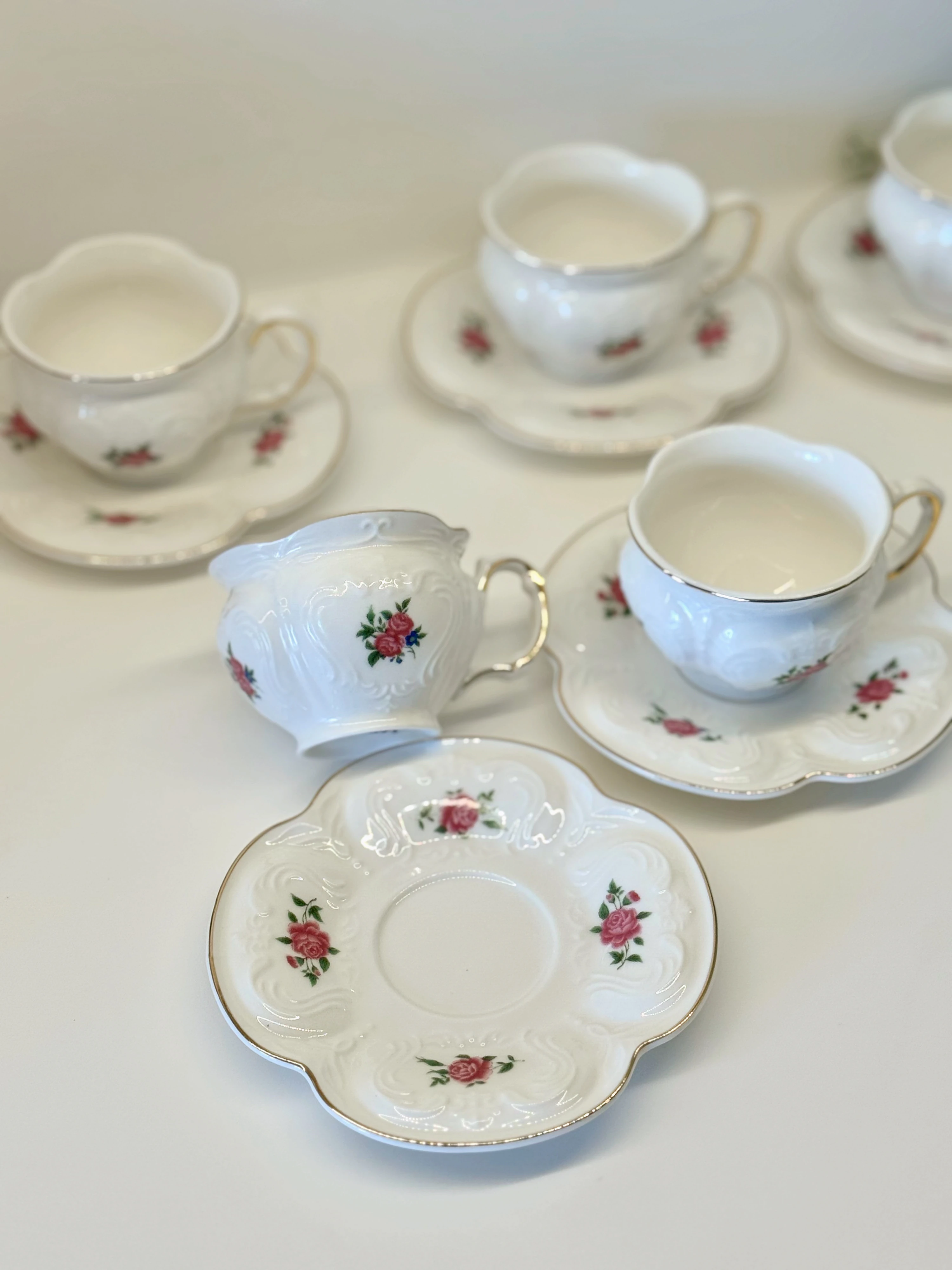 Vintage Güller - 6'lı Kabartma Desenli Fincan Takımı