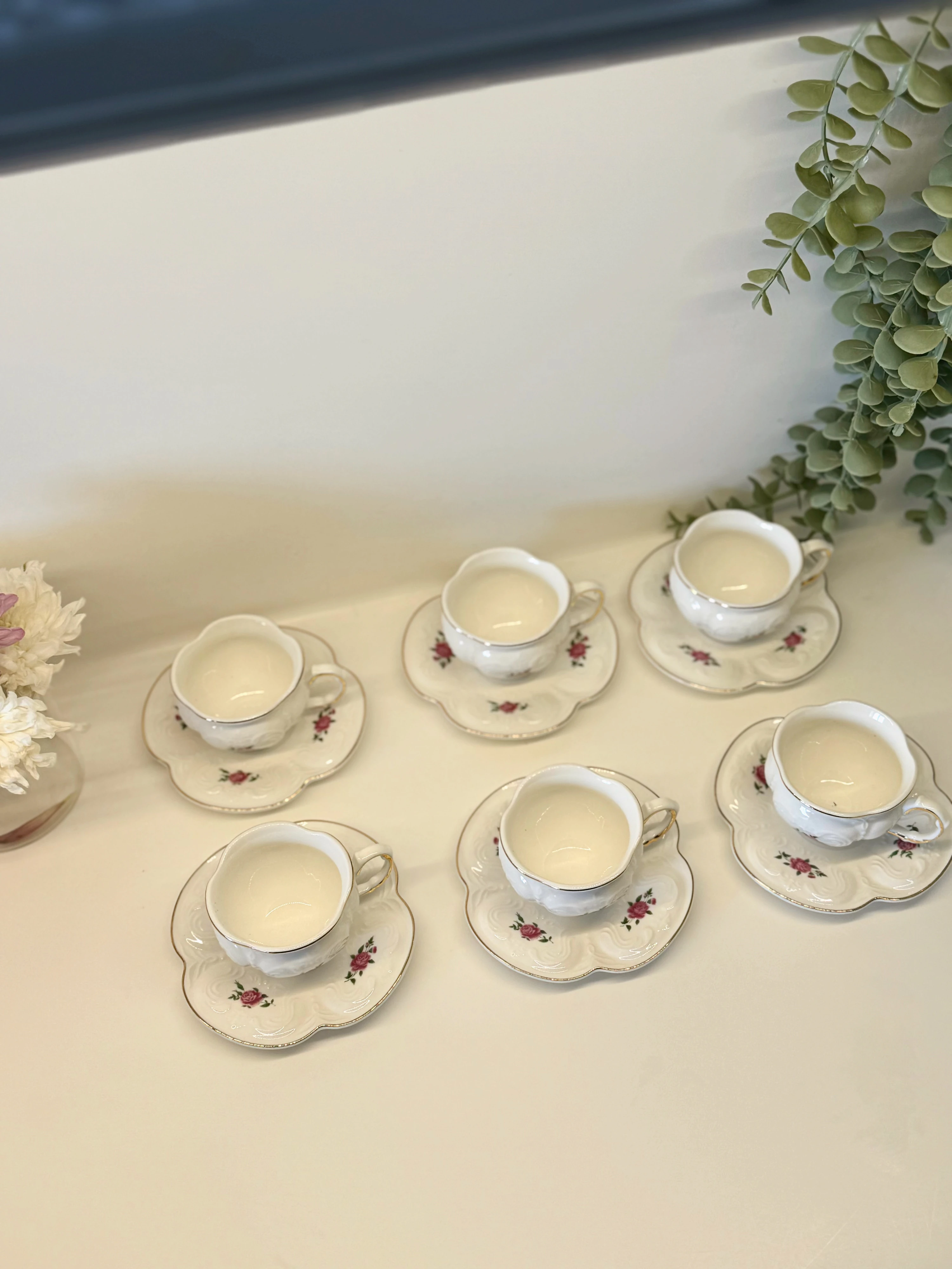 Vintage Güller - 6'lı Kabartma Desenli Fincan Takımı