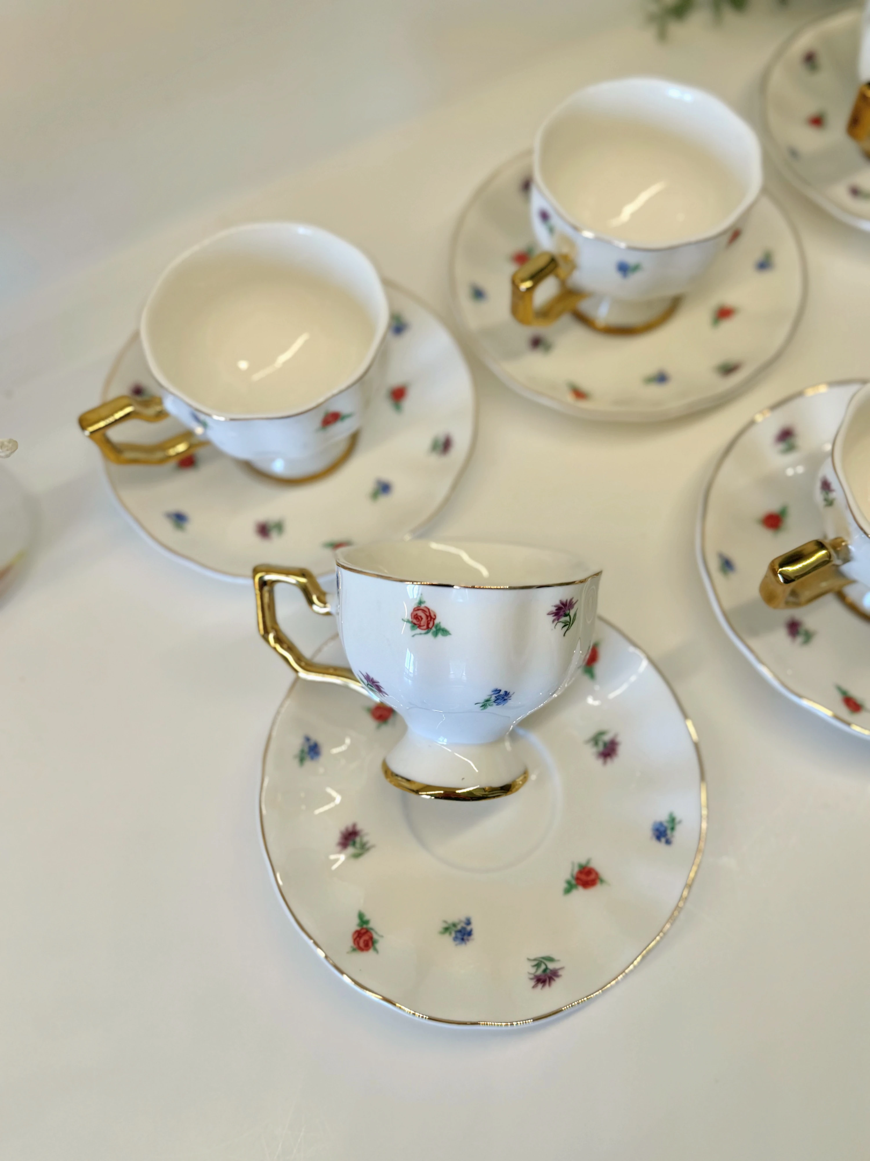 Vintage Bahçe - 6’lı Çiçek Desenli Fincan Takımı