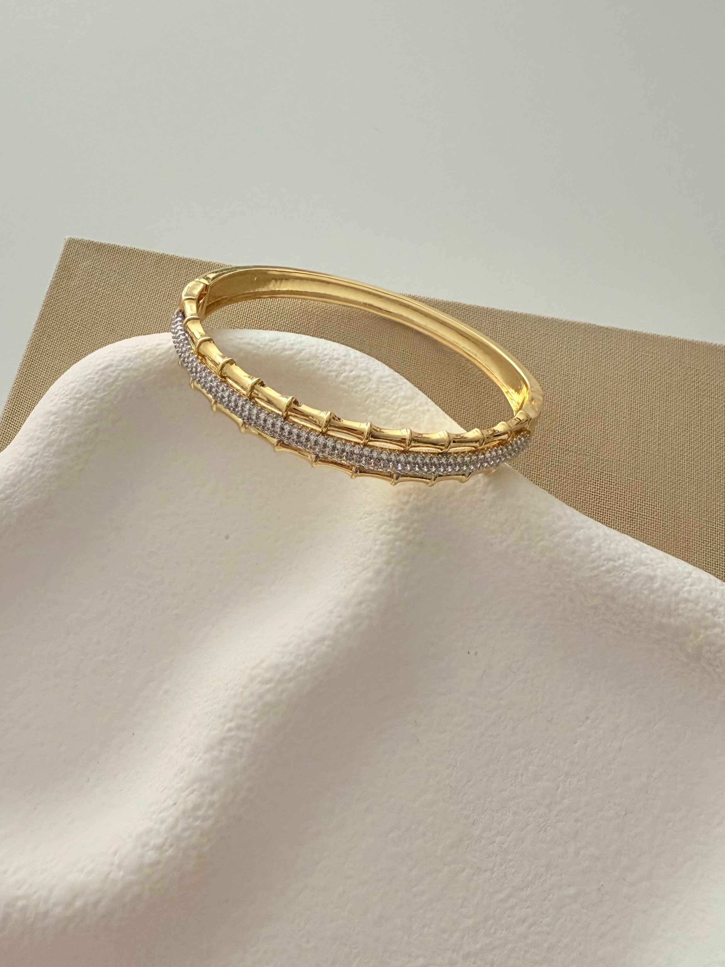 ALYA 05-00049