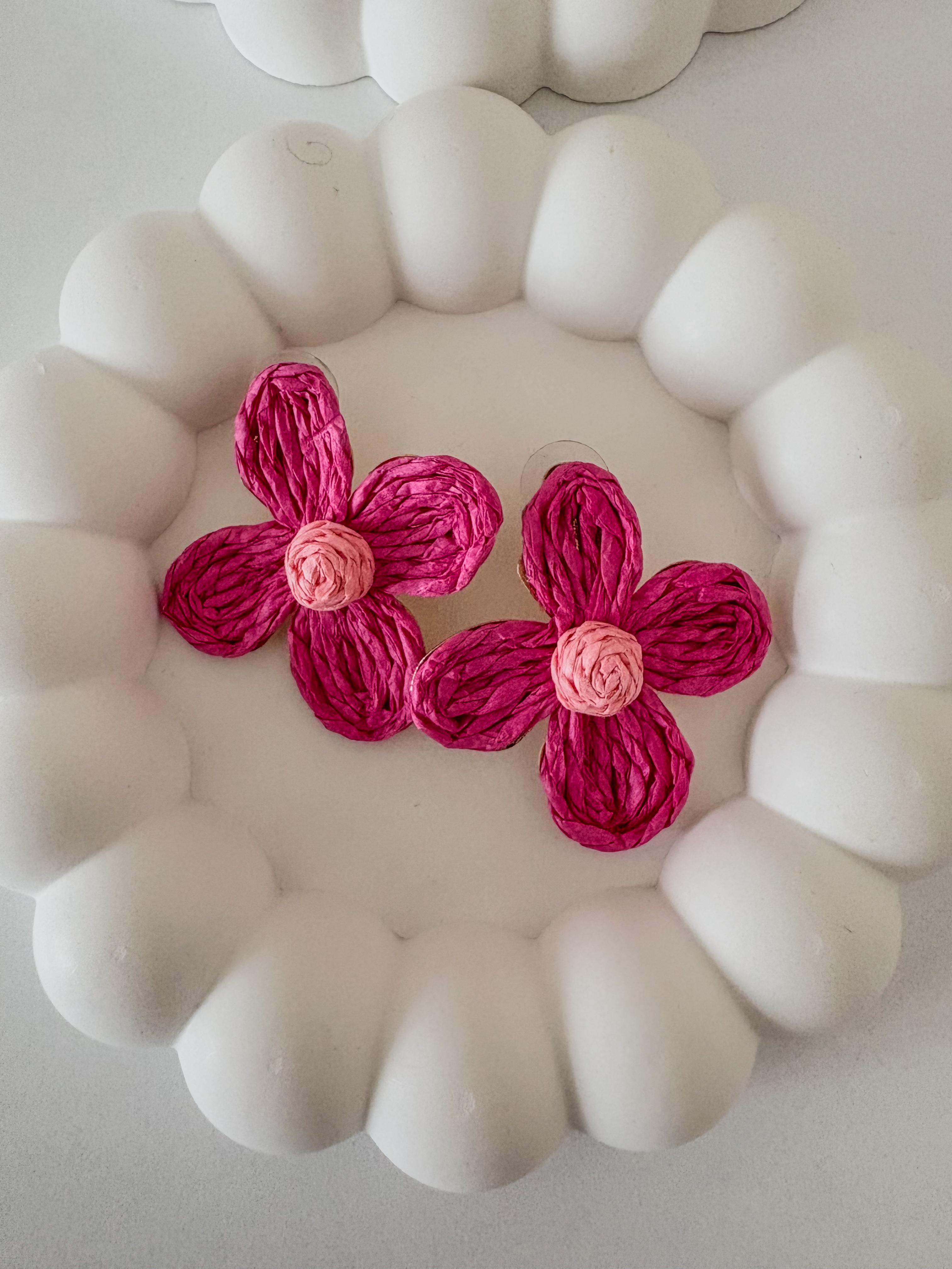 Pembe Rafya İpli Çiçek Küpe