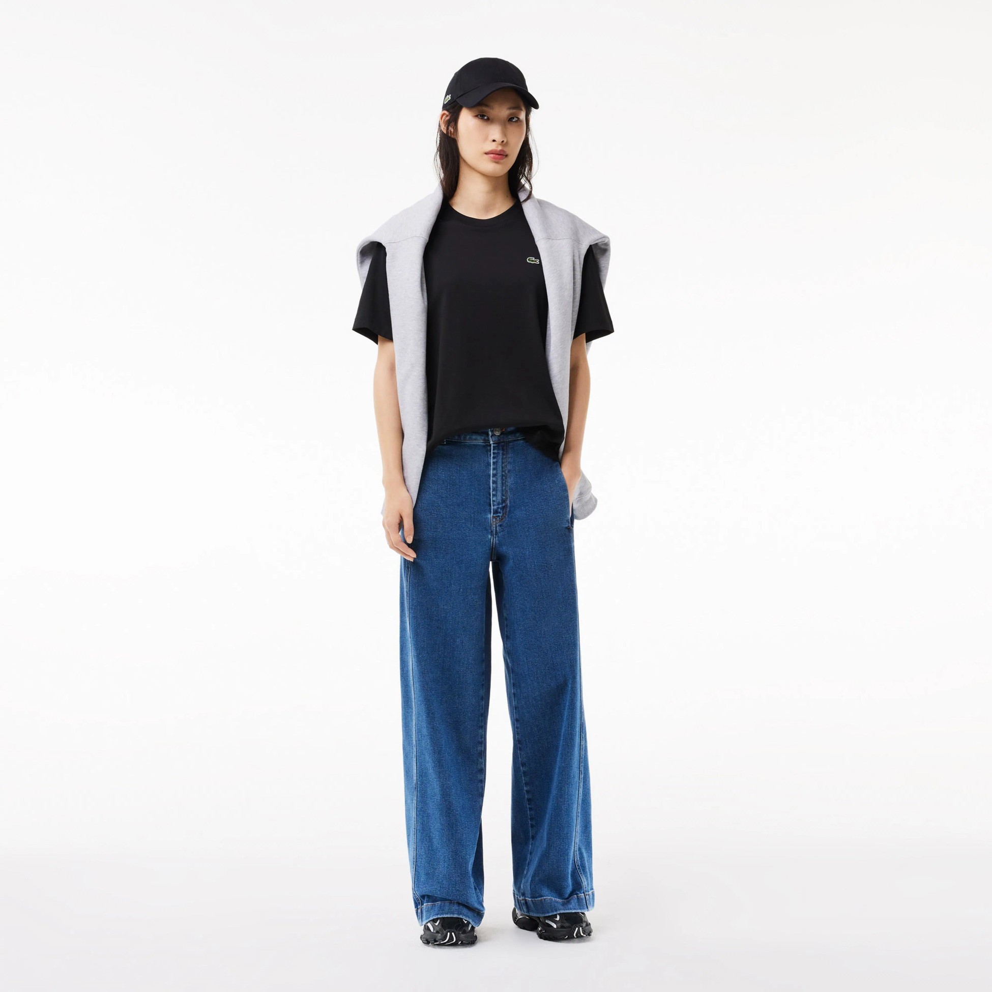 Classic Fit Bisiklet Yaka Kadın T-Shirt