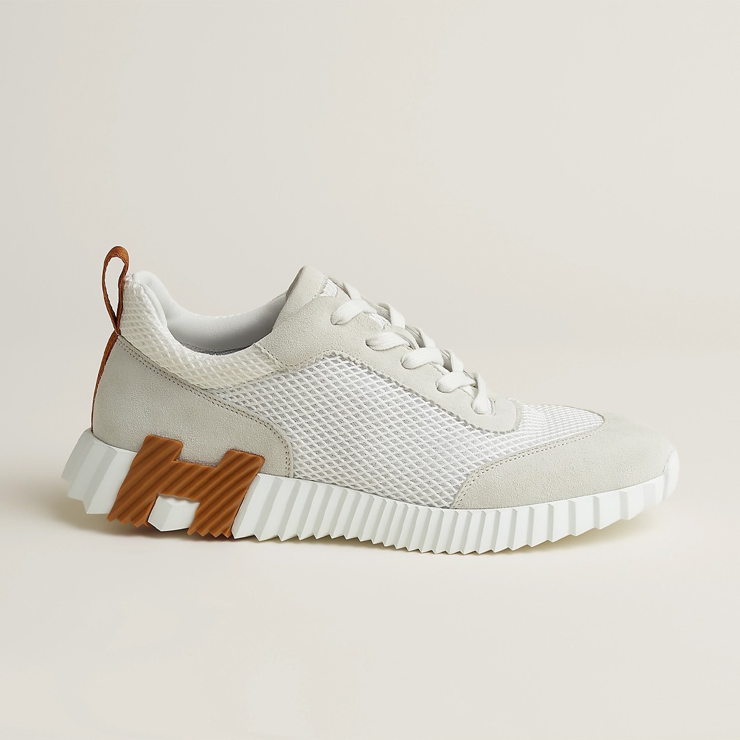 Bouncing sneaker