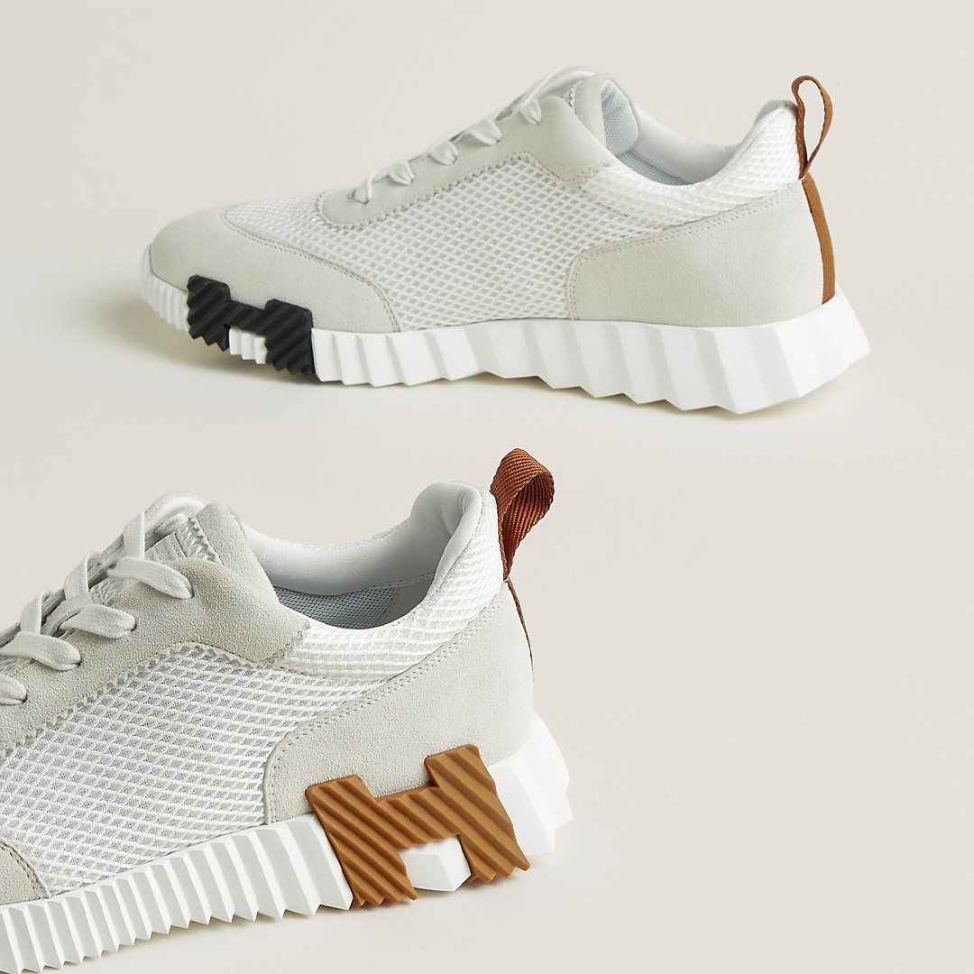 Bouncing sneaker