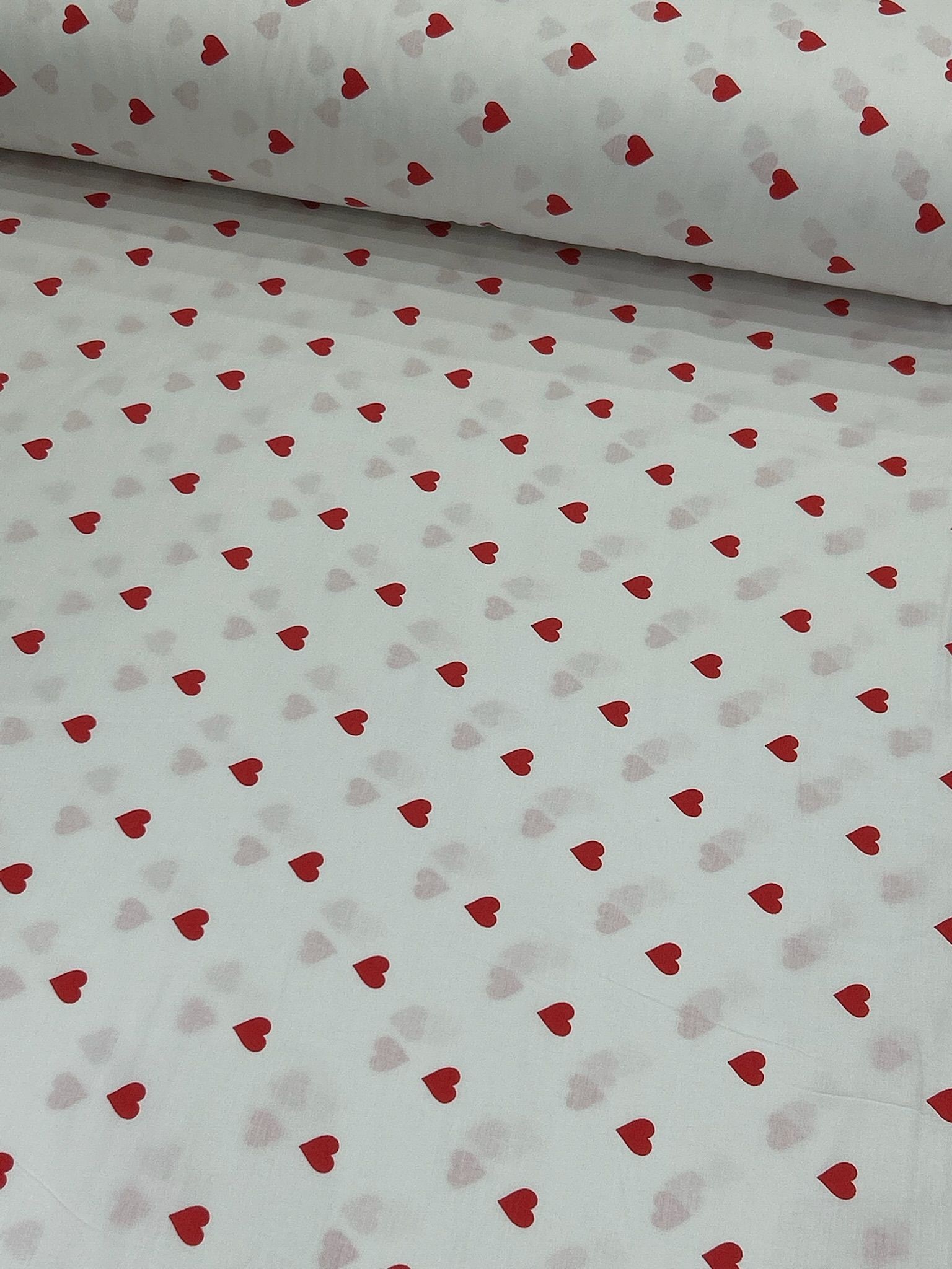 Kırmızı Kalpli Poplin Kumaş