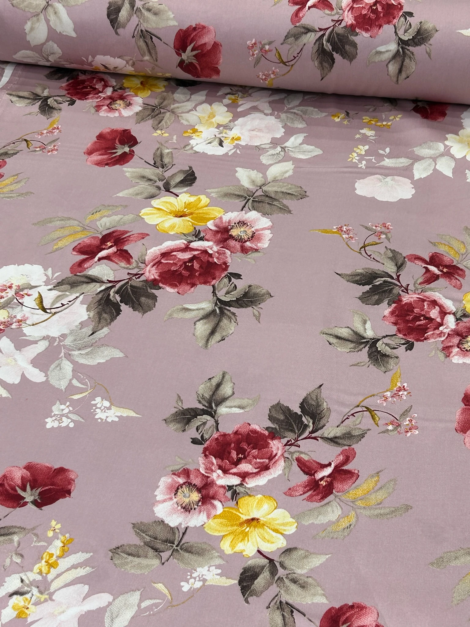 Flora Desenli Pamuk Saten Kumaş