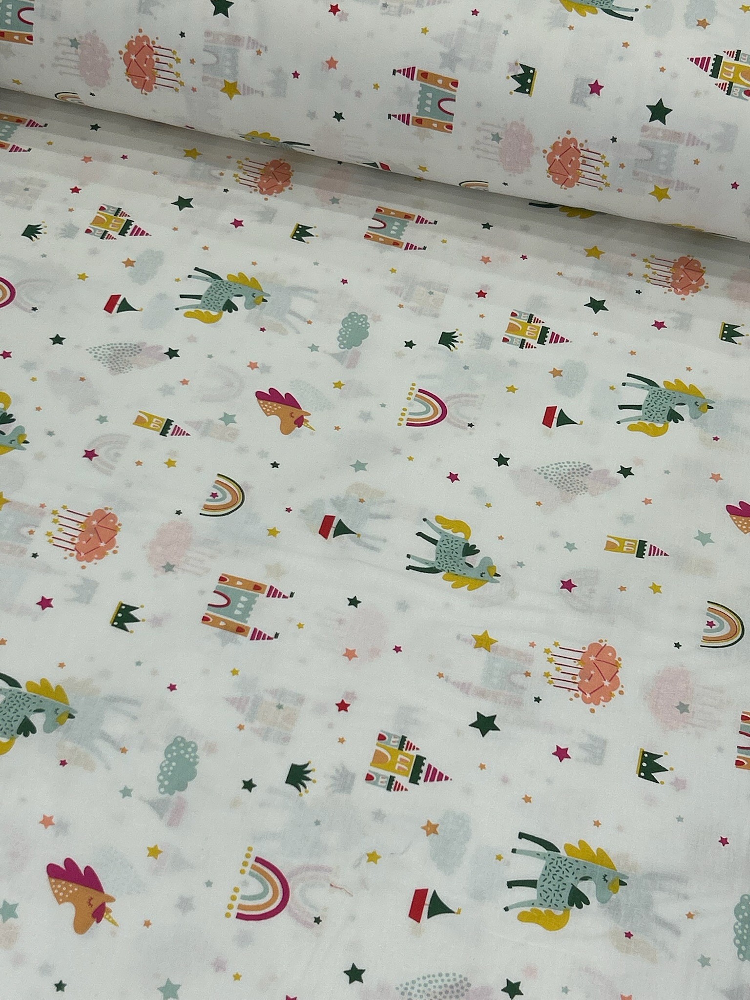 Sarı/Yeşil Sihirli Şato Poplin Kumaş