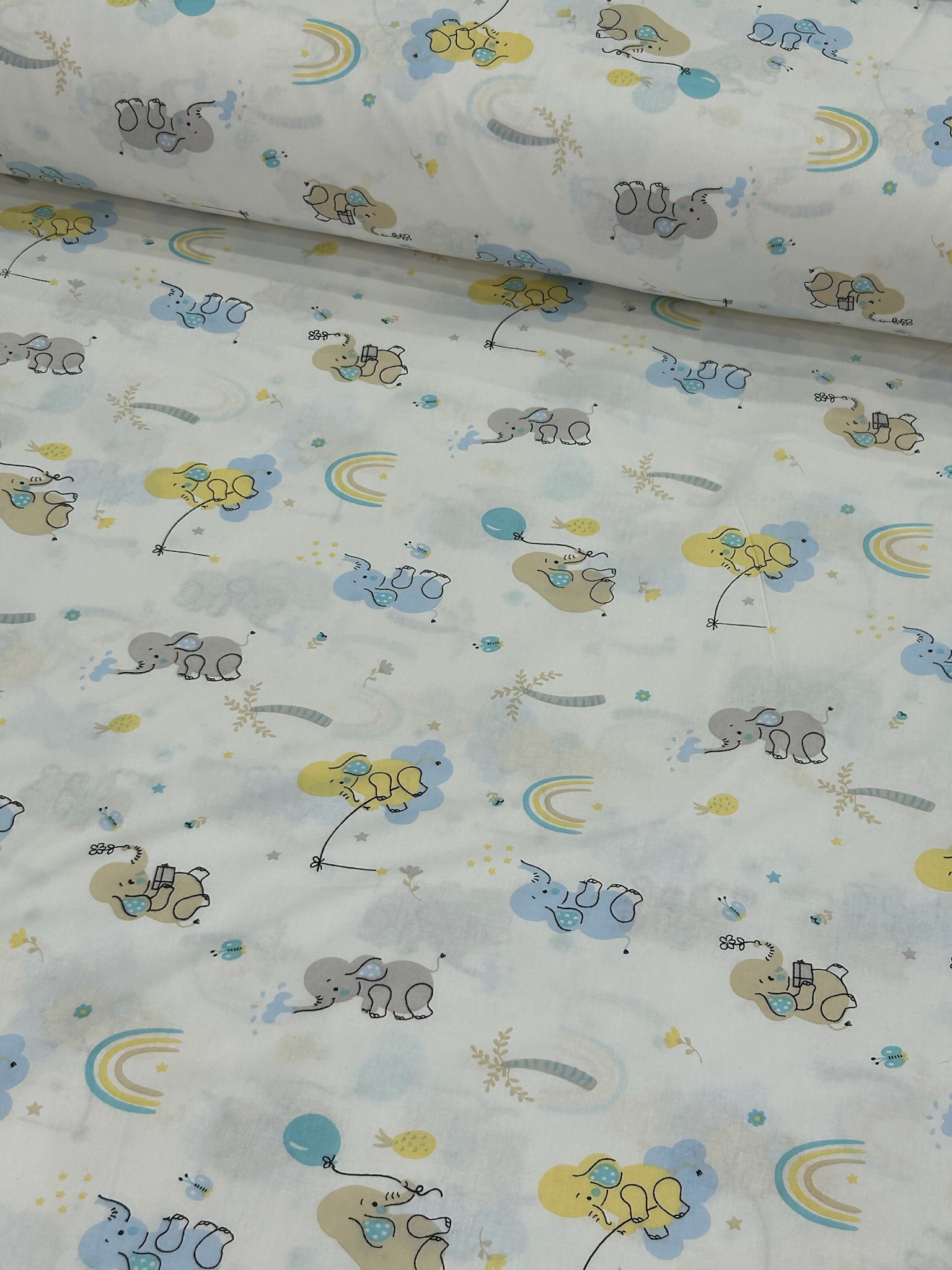Mavi Balonlu Fil Poplin Kumaş