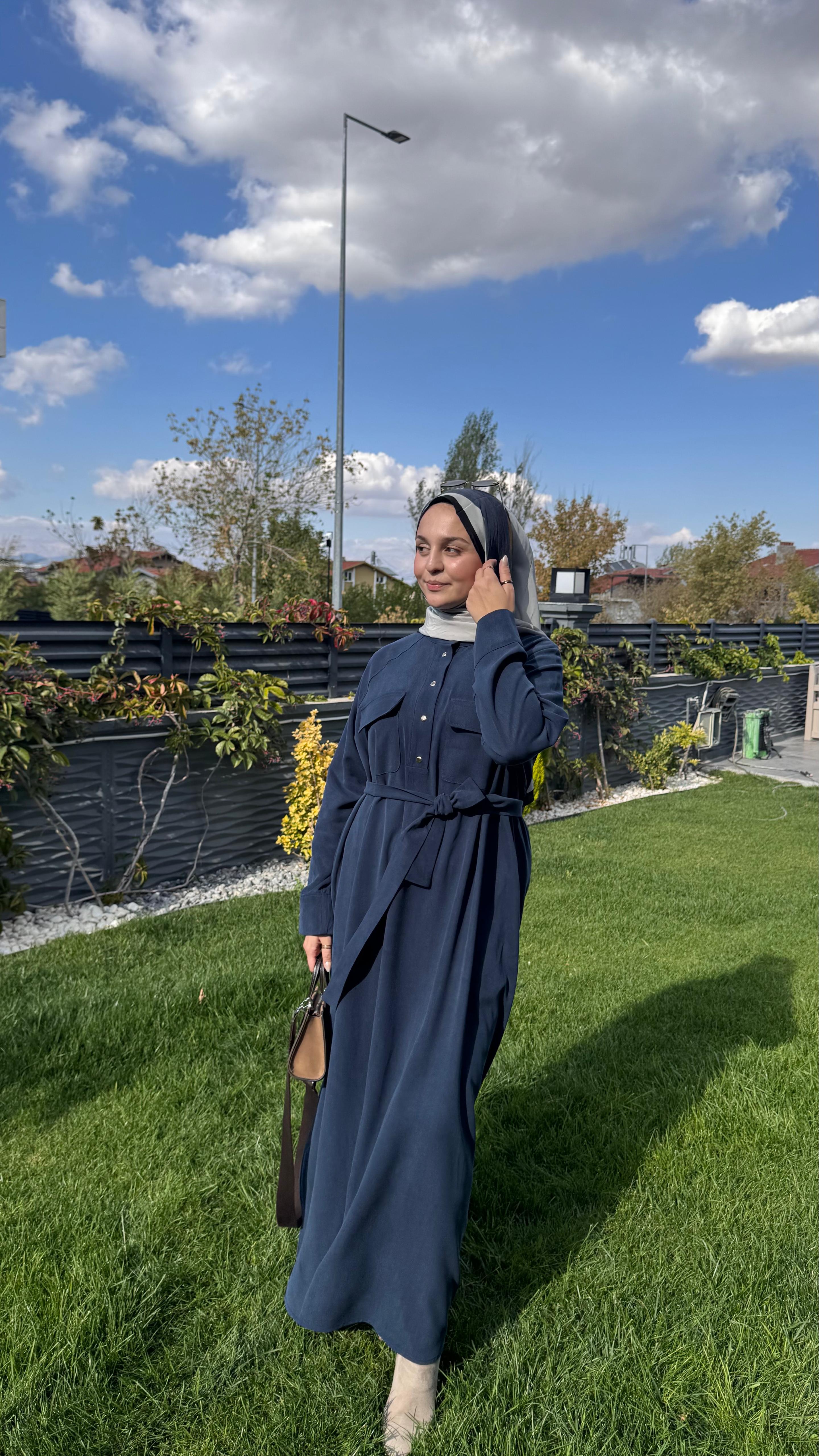 TERZİ DÜKKANI / MİORİ Düğme Detaylı Elbise