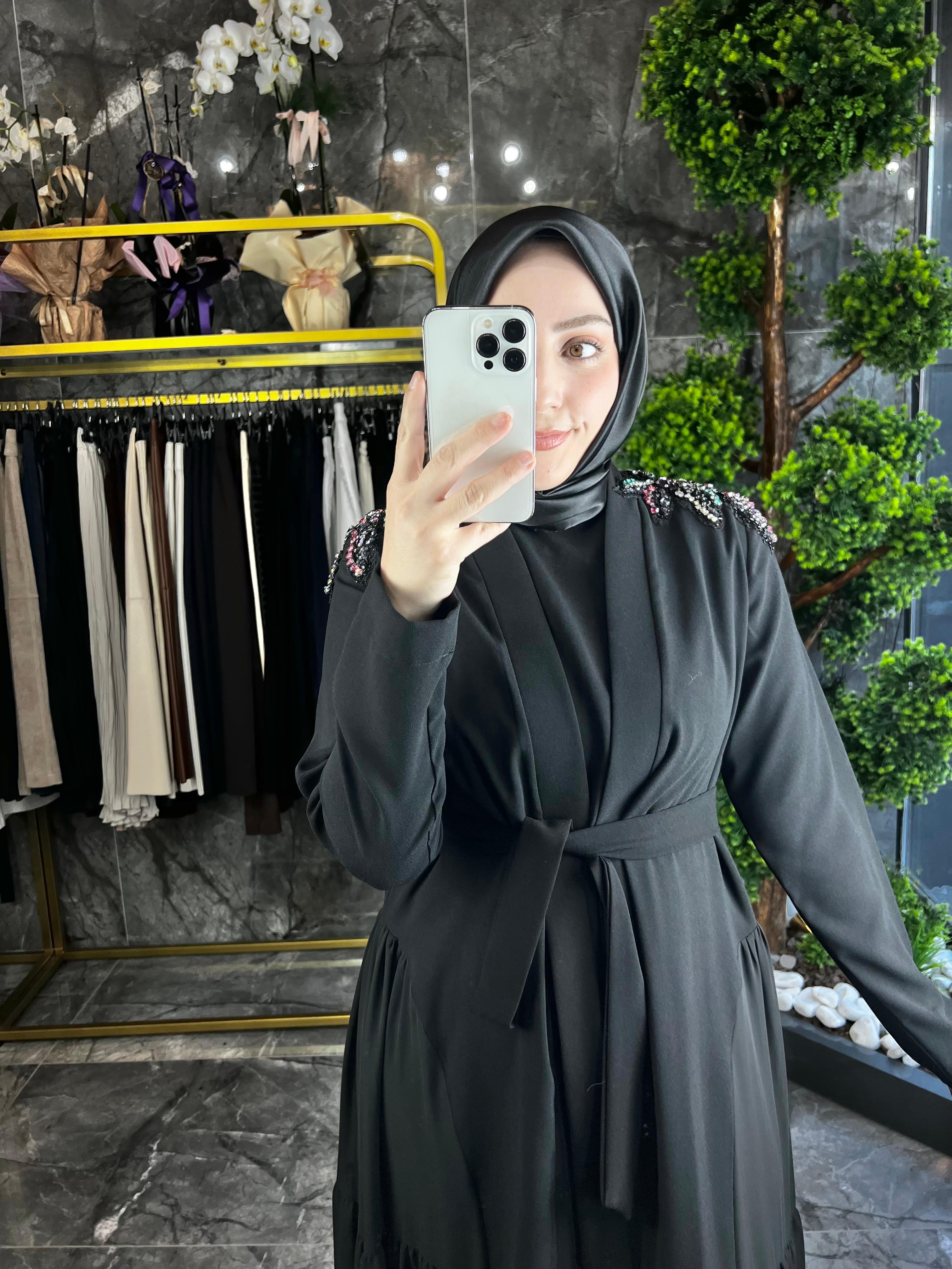 Doble krep kumaş taş işlemeli abaya