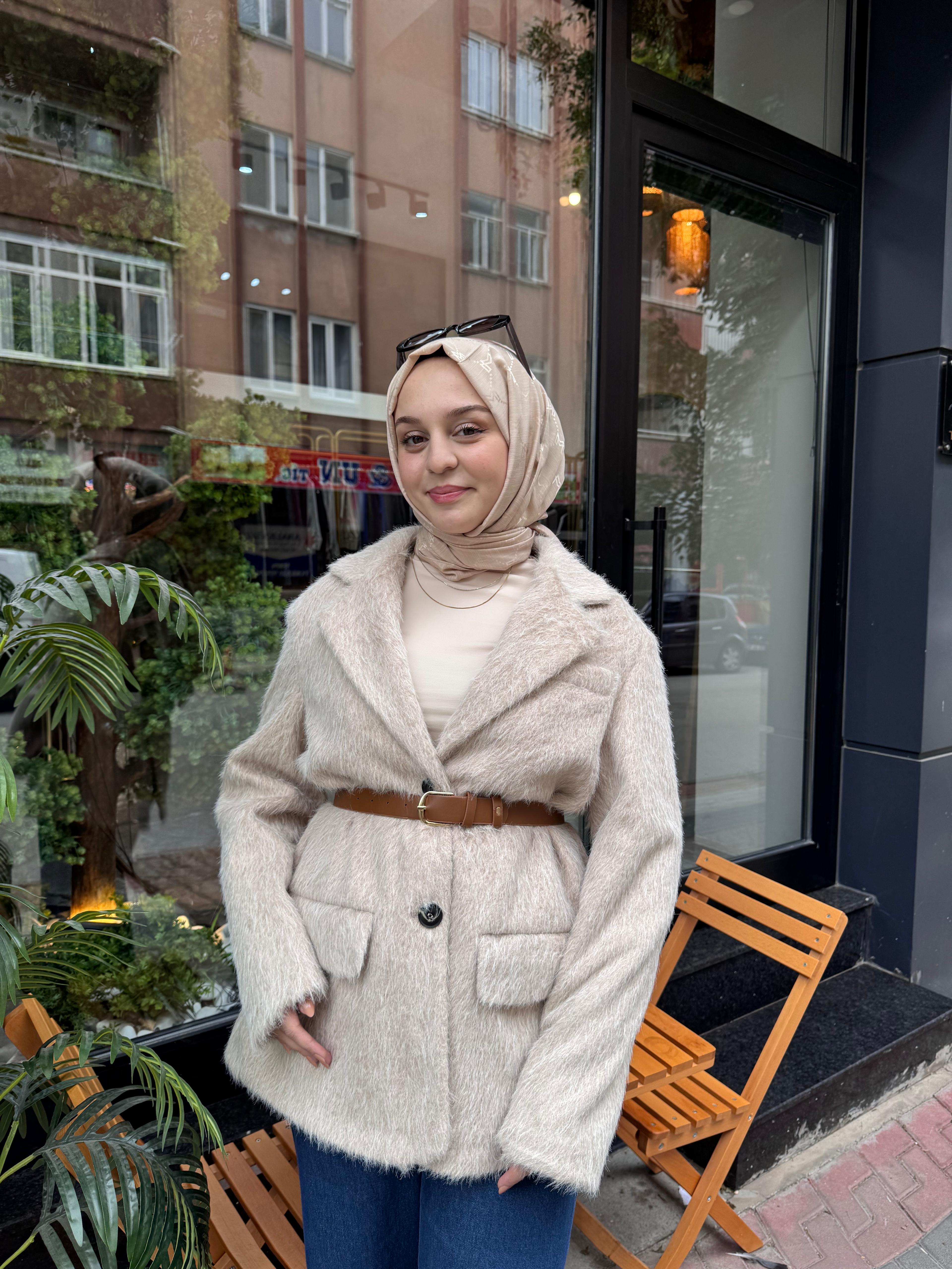 MİSSEMRAMİSS Tüy Detaylı Kaban