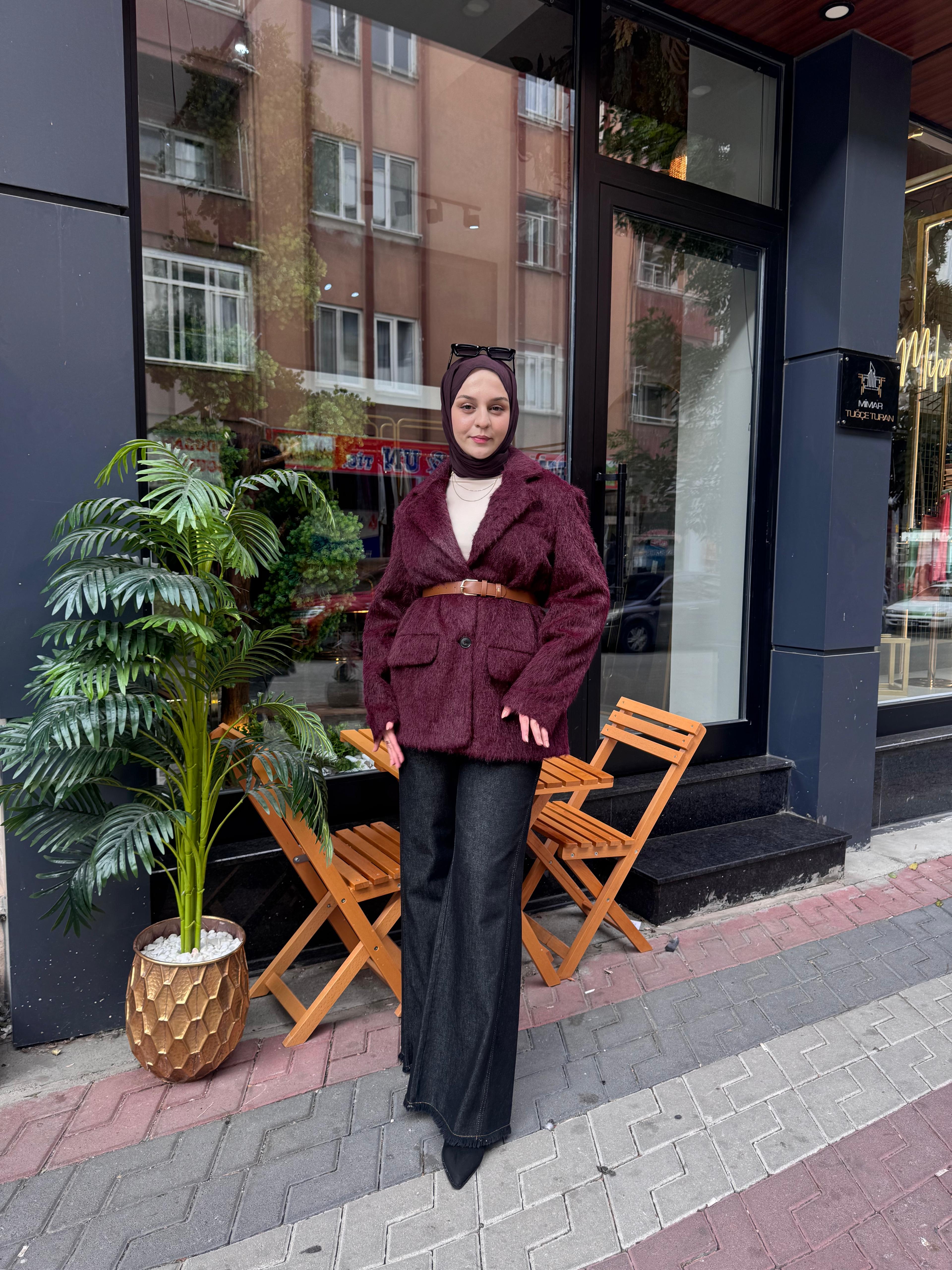 MİSSEMRAMİS Tüy Detaylı Kaban