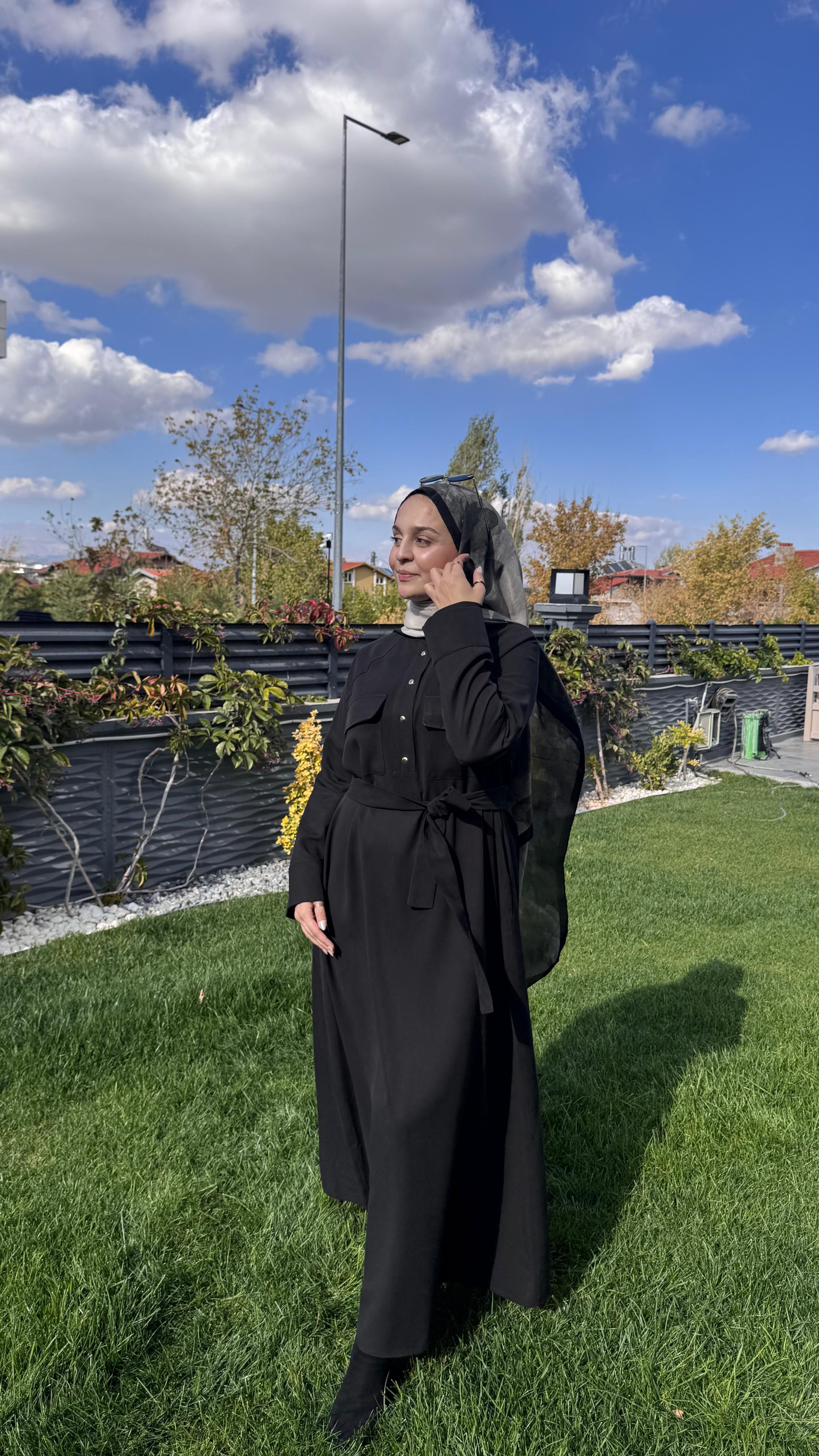 ERZİ DÜKKANI / MİORİ Düğme Detaylı Elbise