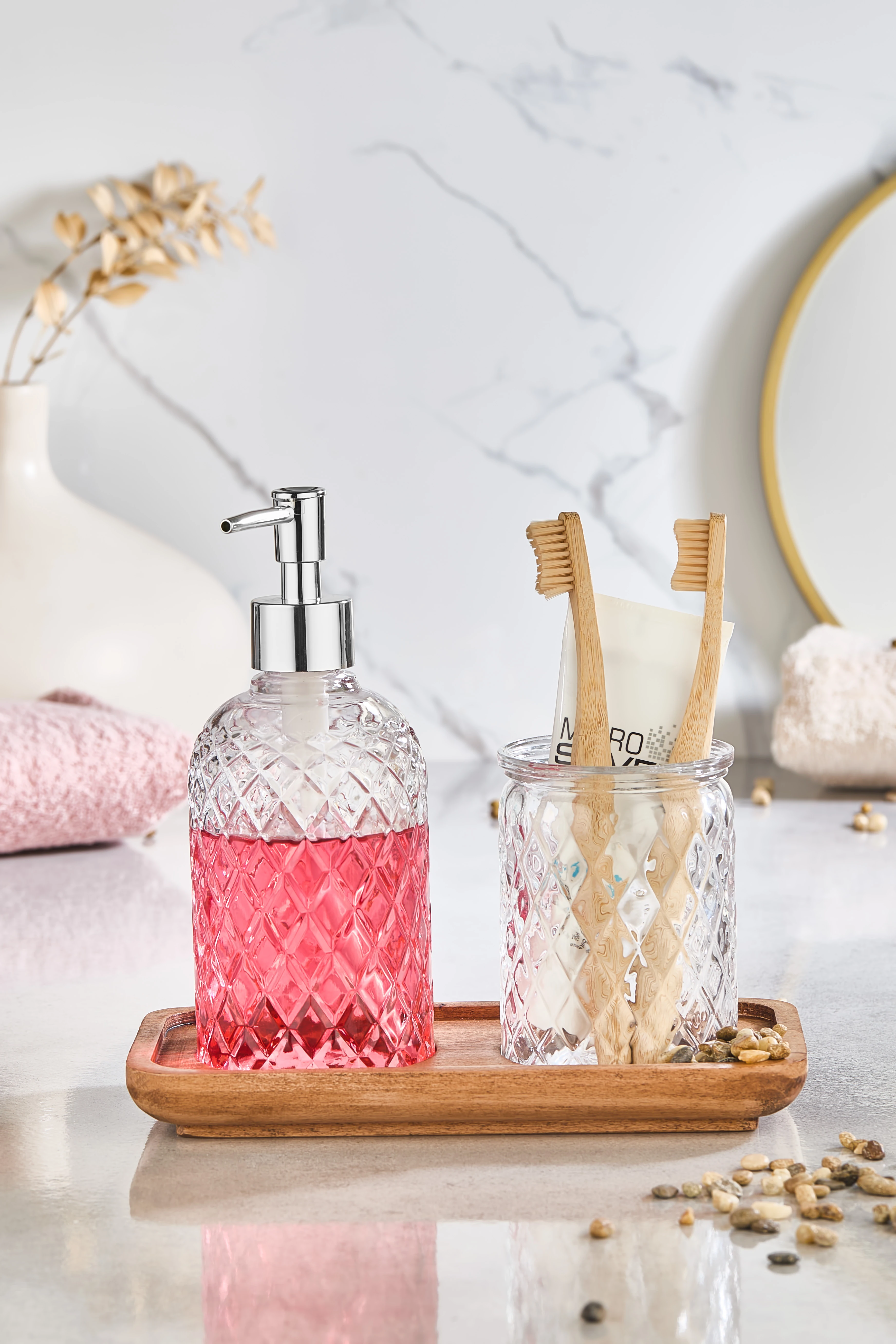 Paku Cam Sıvı Sabunluk, Diş Fırçalık ve Ahşap Stand - 3 Parça Banyo Seti