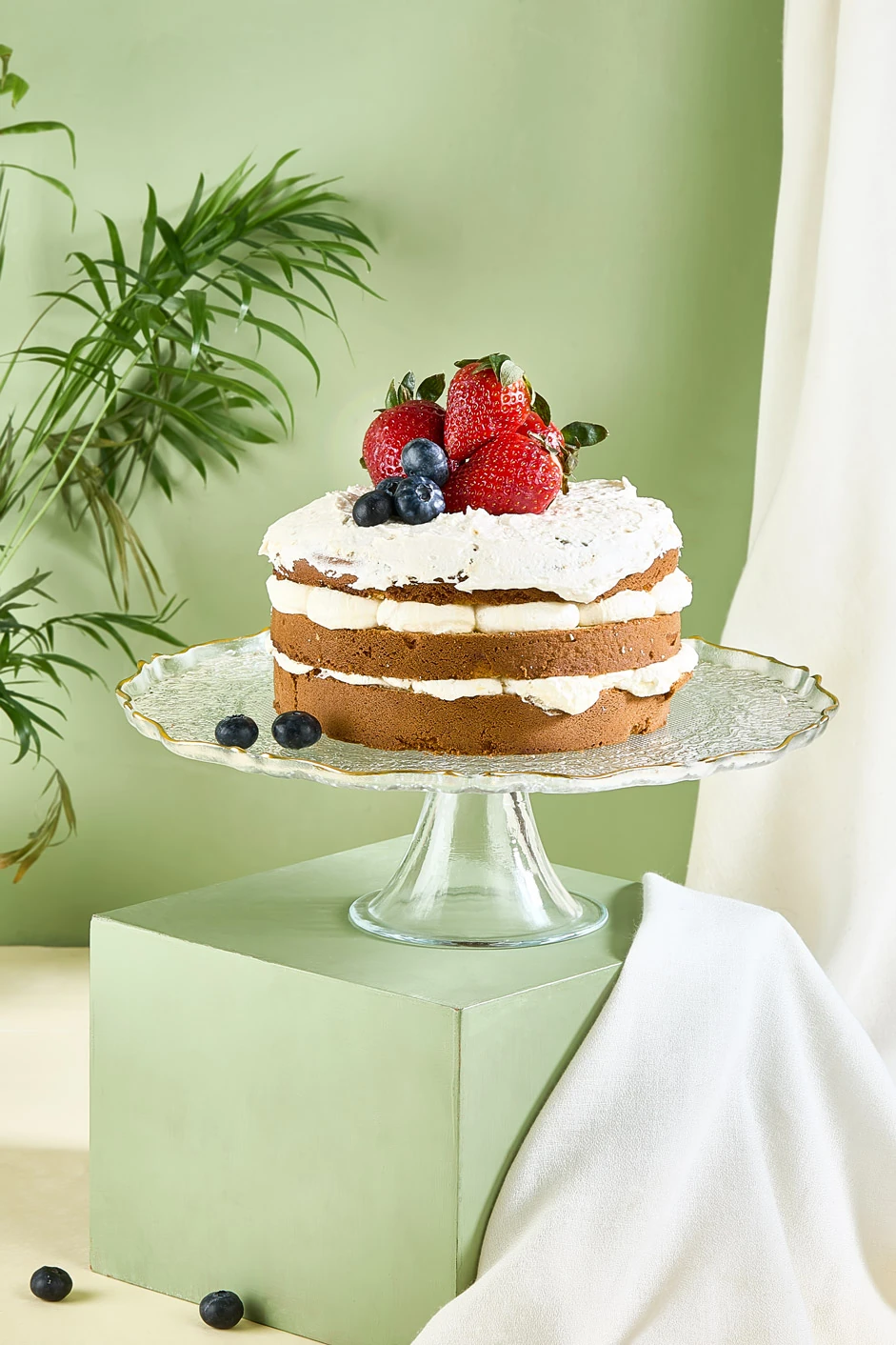 Goblen 28 CM Şeffaf Ayaklı Pasta Tabağı Standı