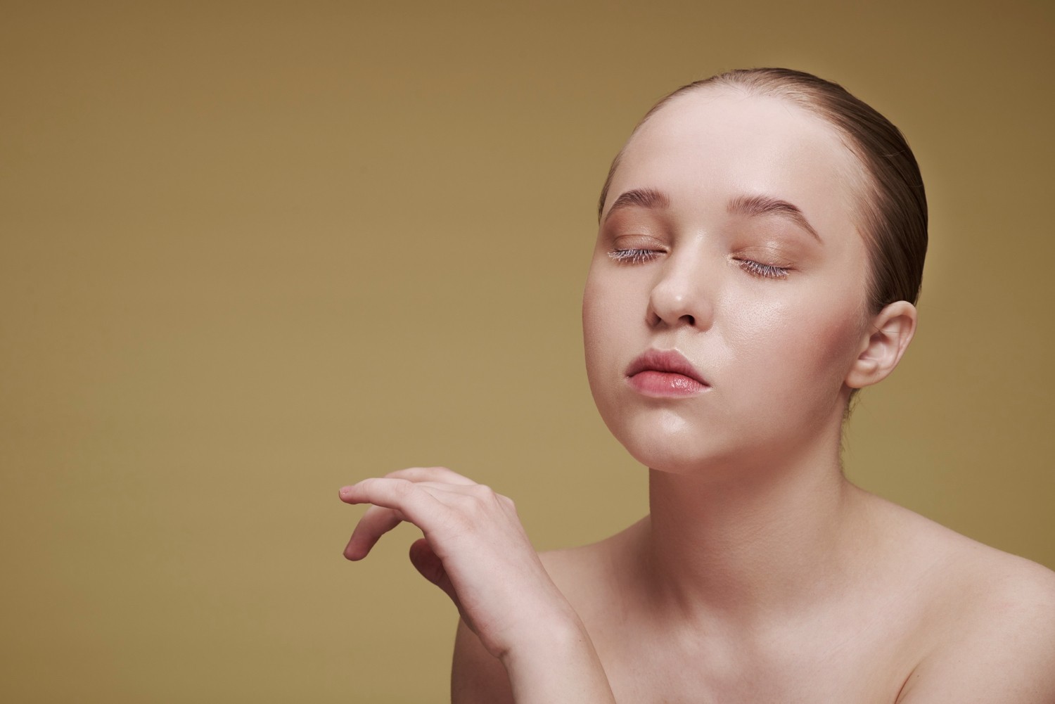 Pürüzsüz Cilt İçin Evde Peeling Uygulaması