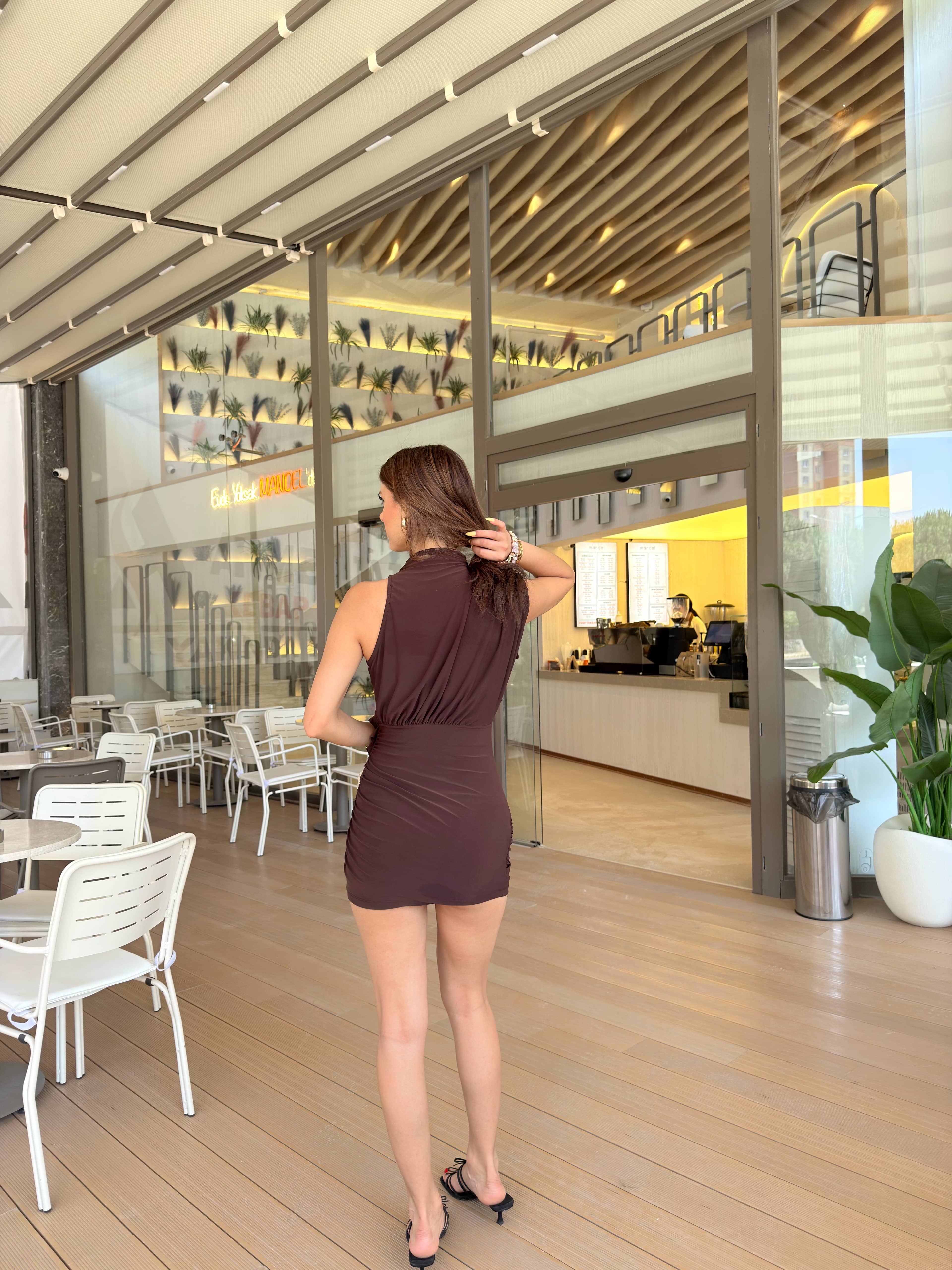 Gül Detaylı Büzgülü Mini Elbise 