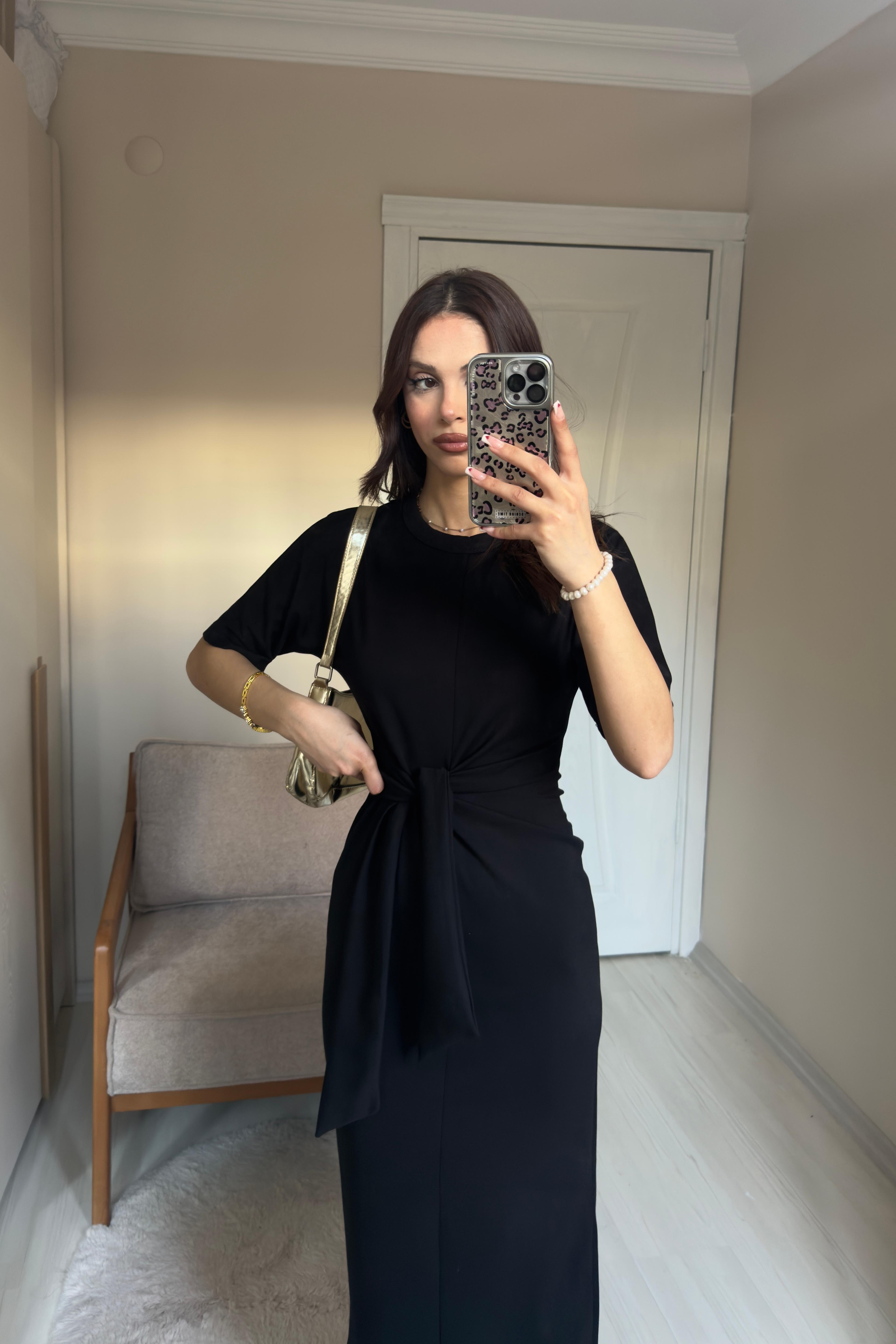 Belden Bağlamalı Elbise 