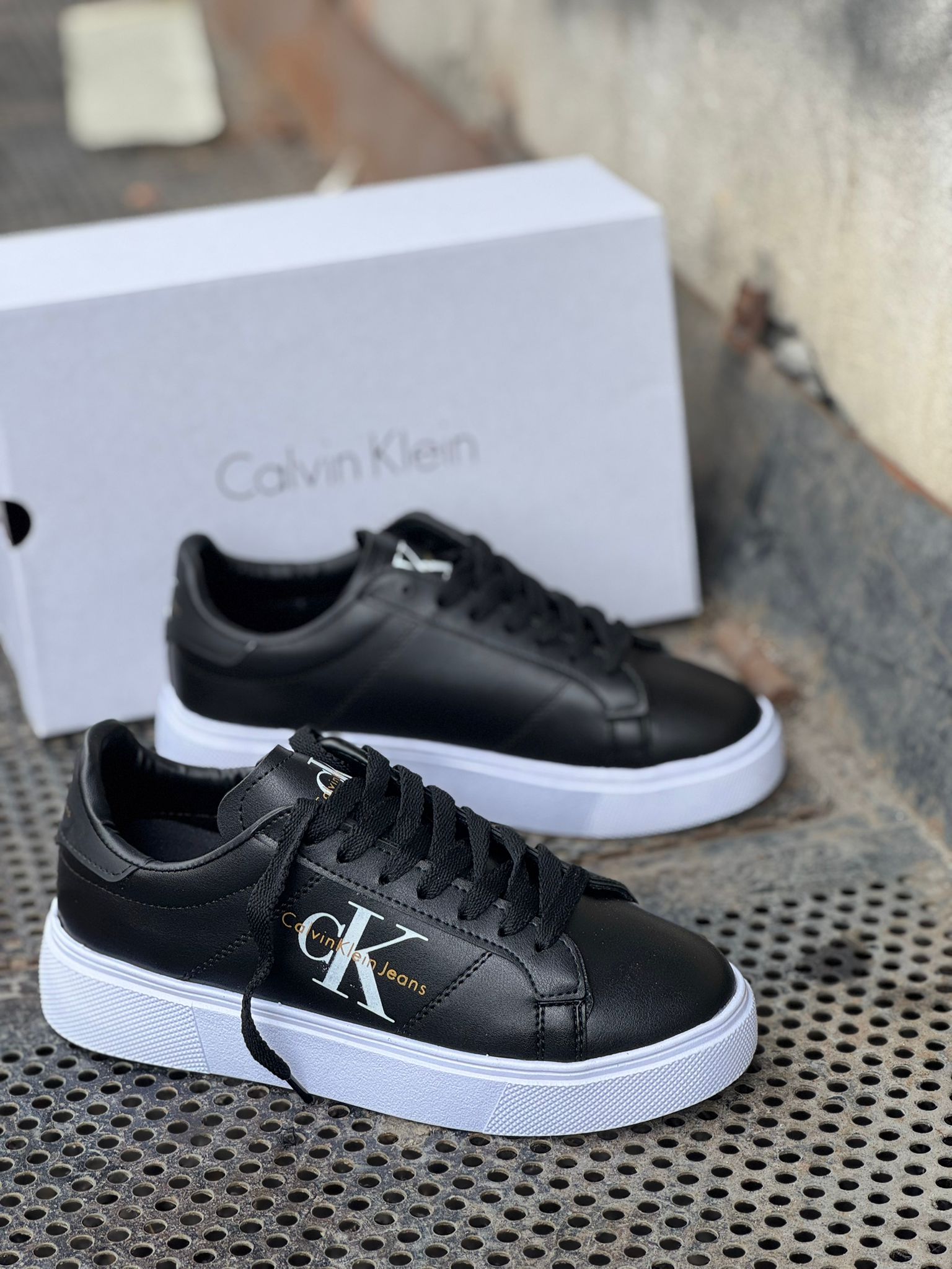 CALVİN KLEİN 03 MODEL - SİYAH BEYAZ