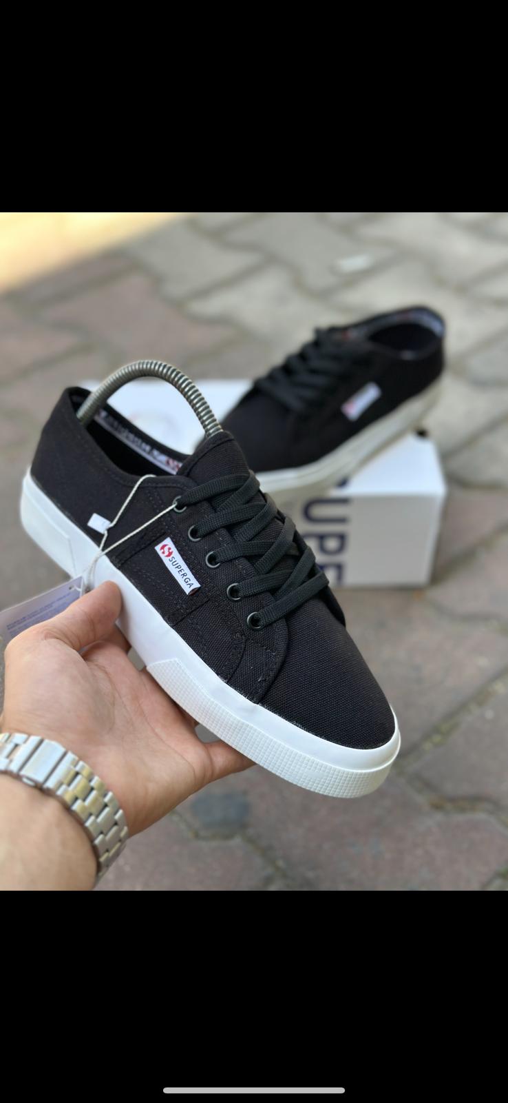 SÜPERGA  - SİYAH BEYAZ