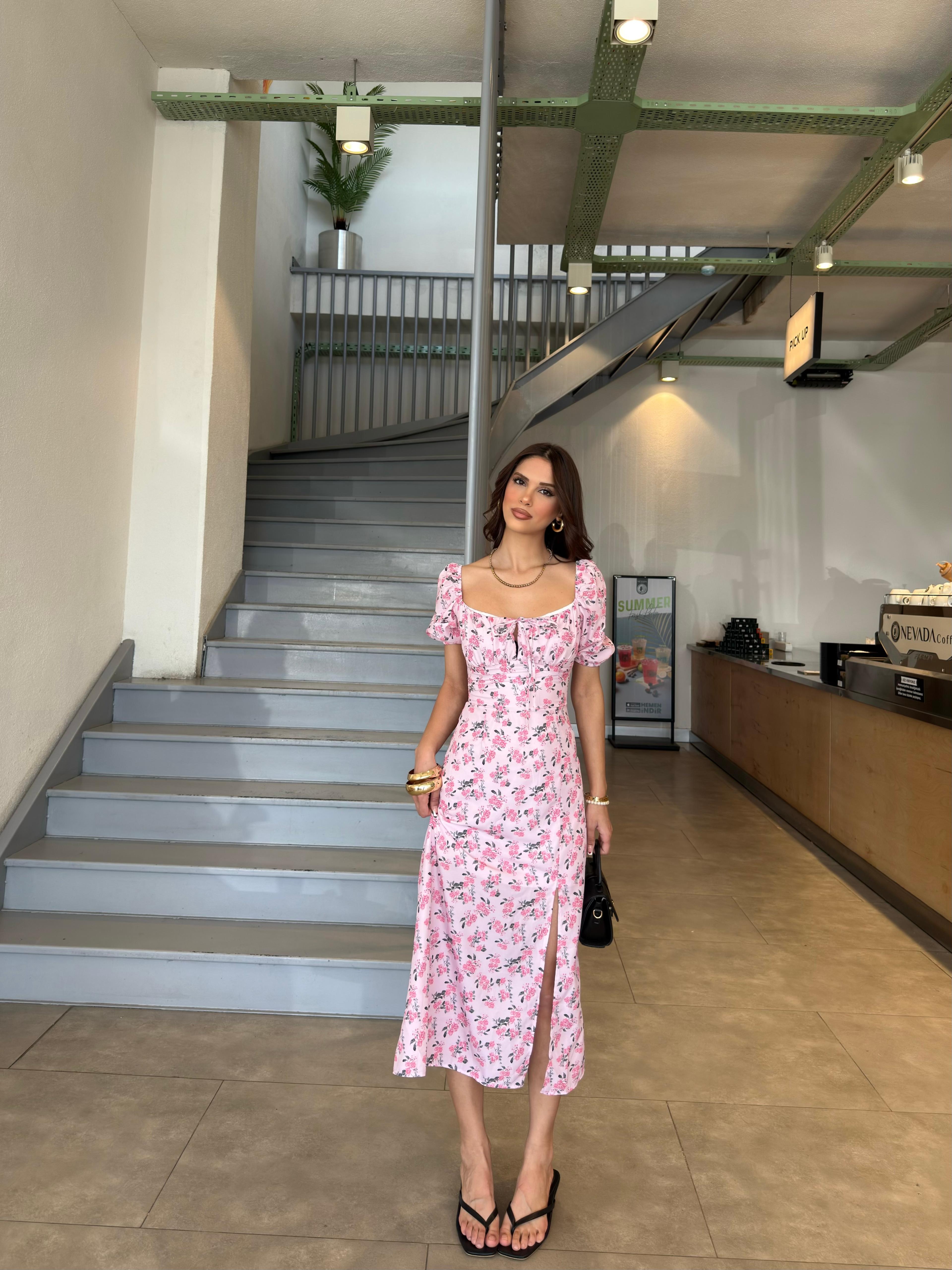 Yırtmaçlı Çiçekli Elbise - PEMBE