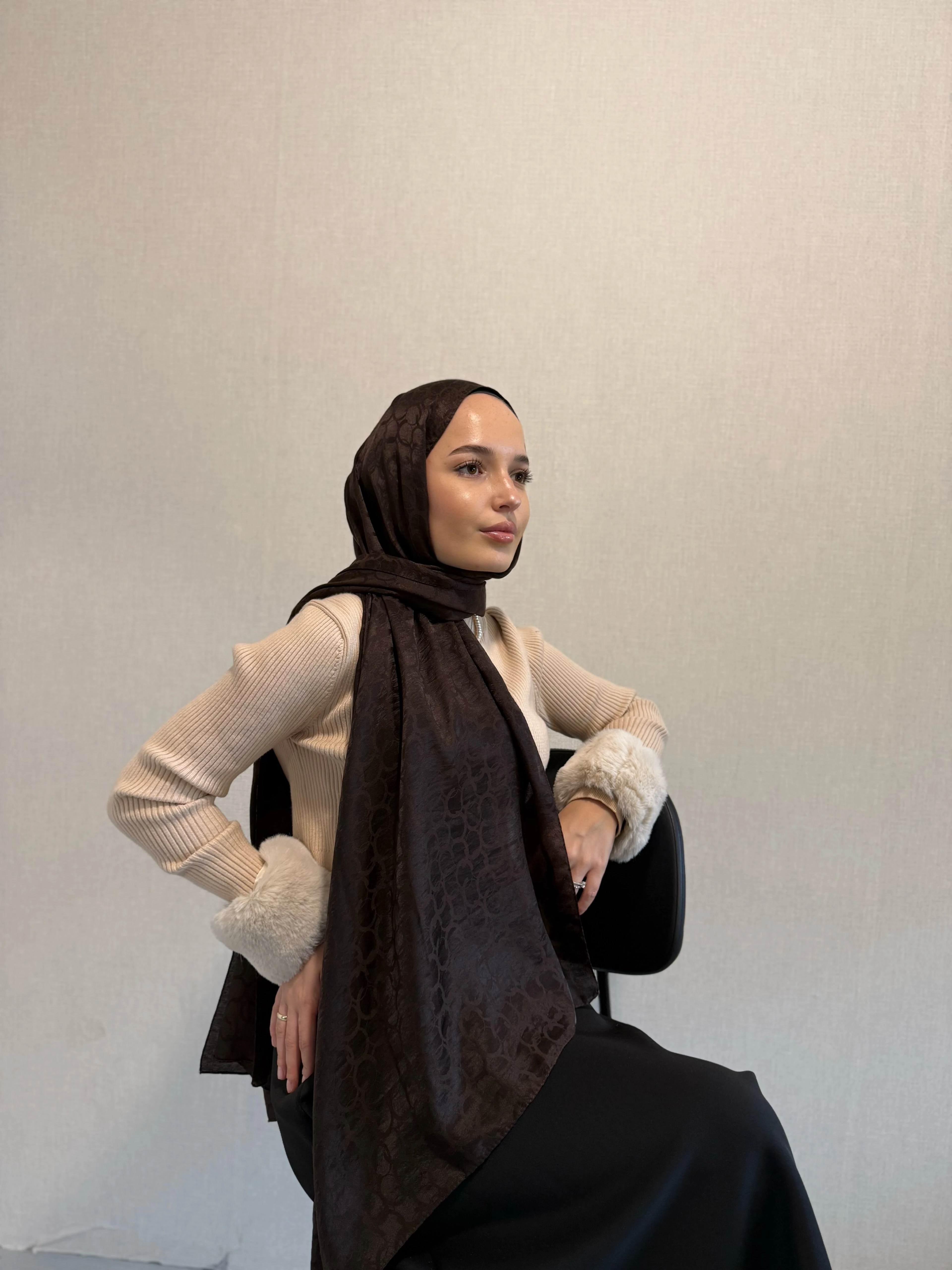 İPEKSİ JAKAR HALKA DESEN ŞAL