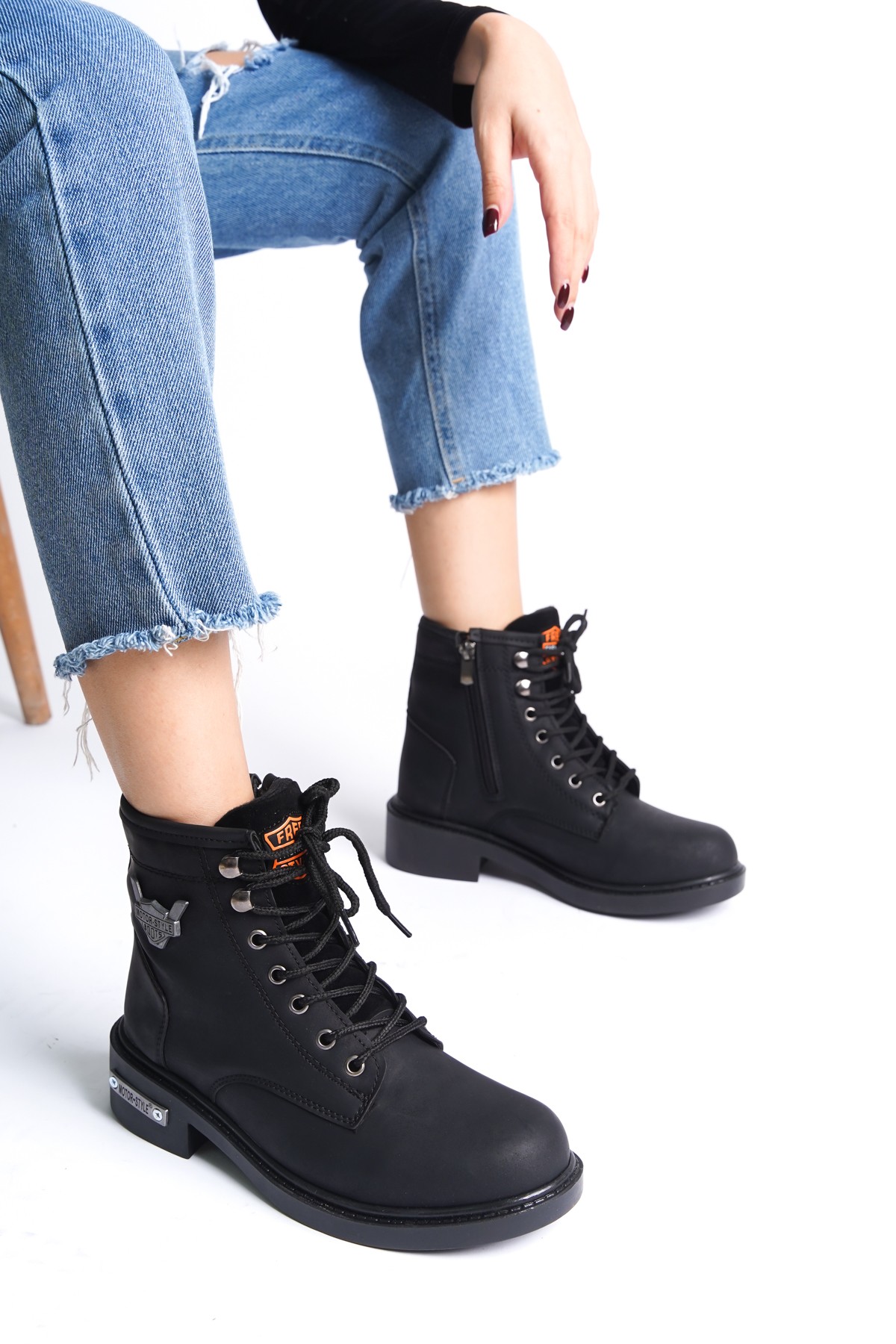 Unisex Kışlık Dayanıklı Kaymaz Taban Bağcıklı Bot Postal Outdoor SNV01