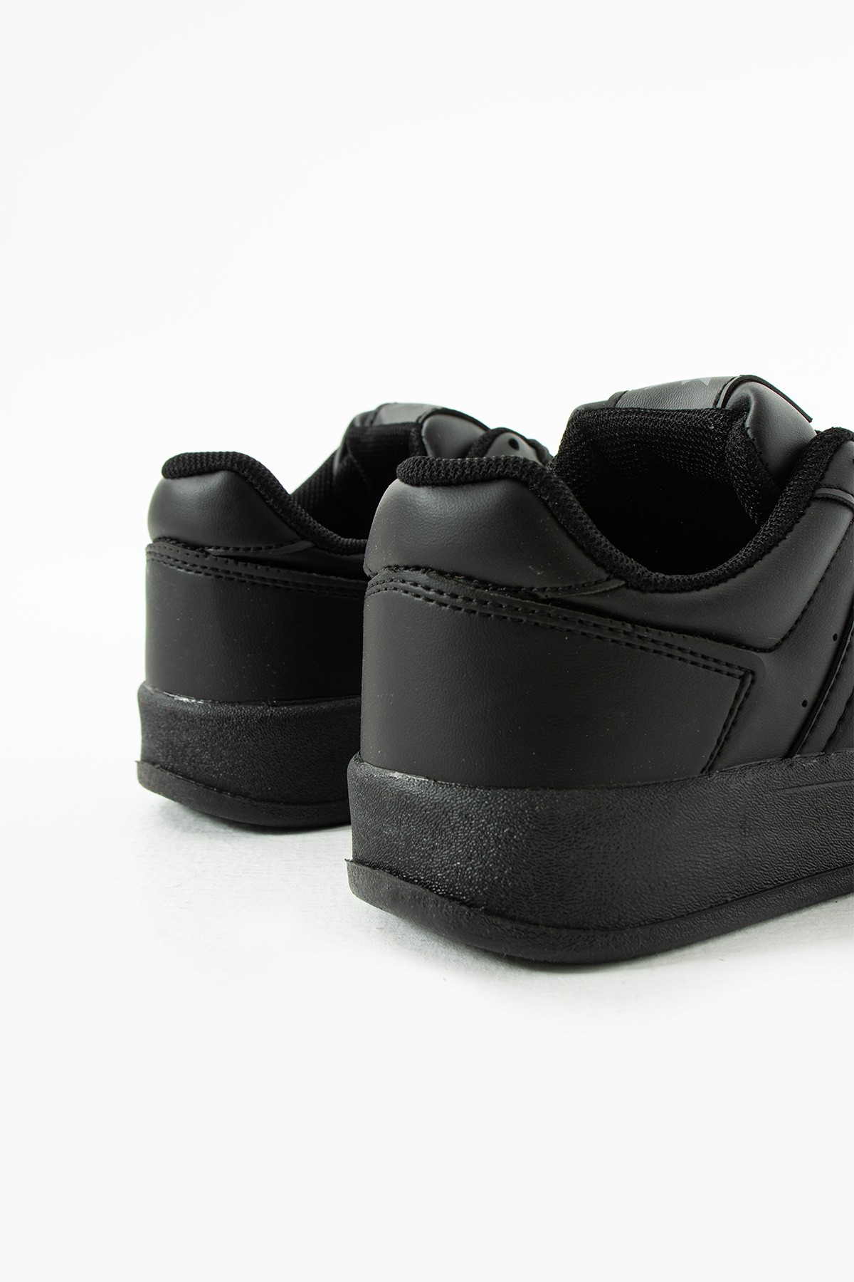 Unisex Sneaker JH176
